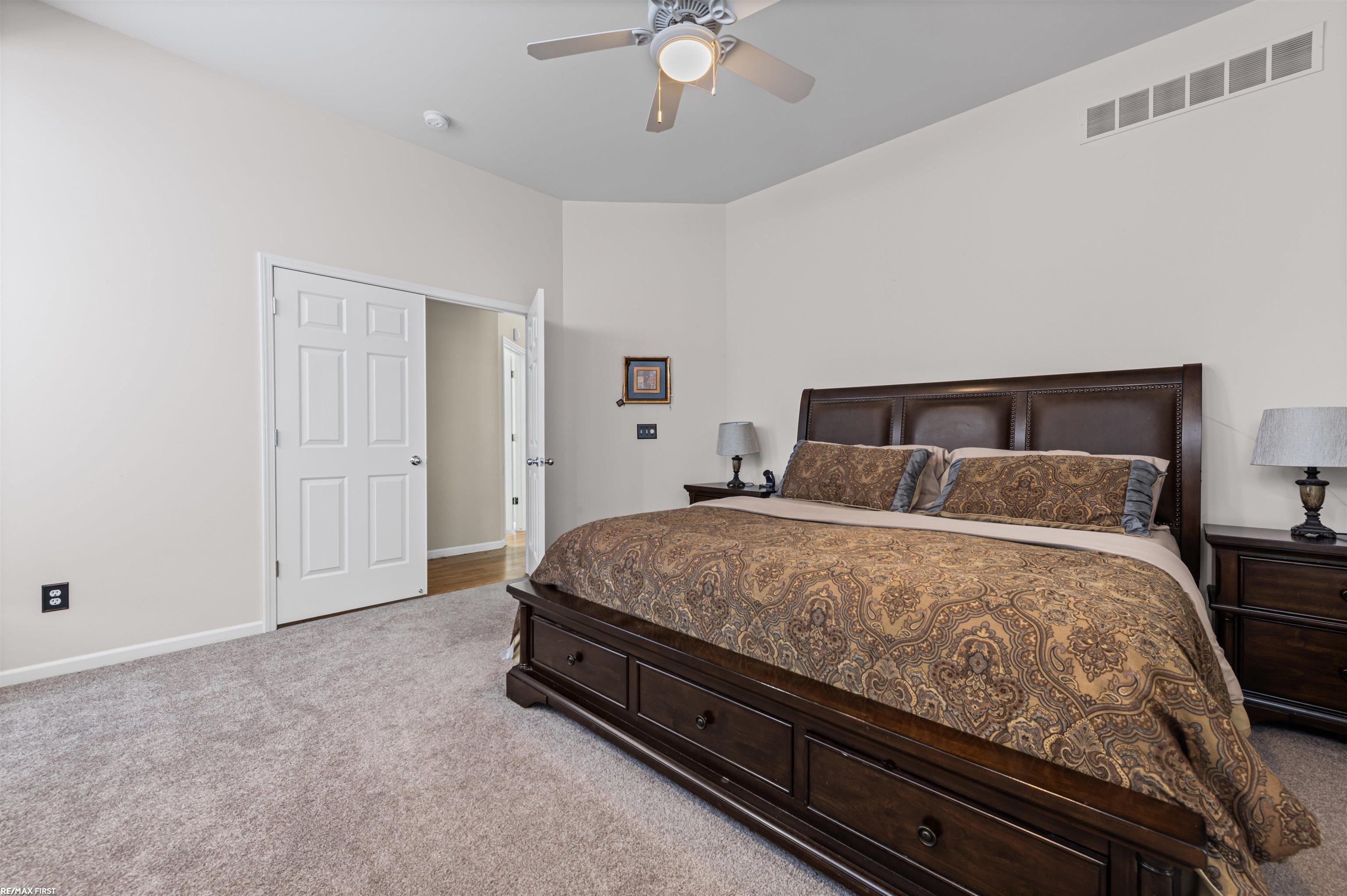 Shelby Twp, MI, 48315