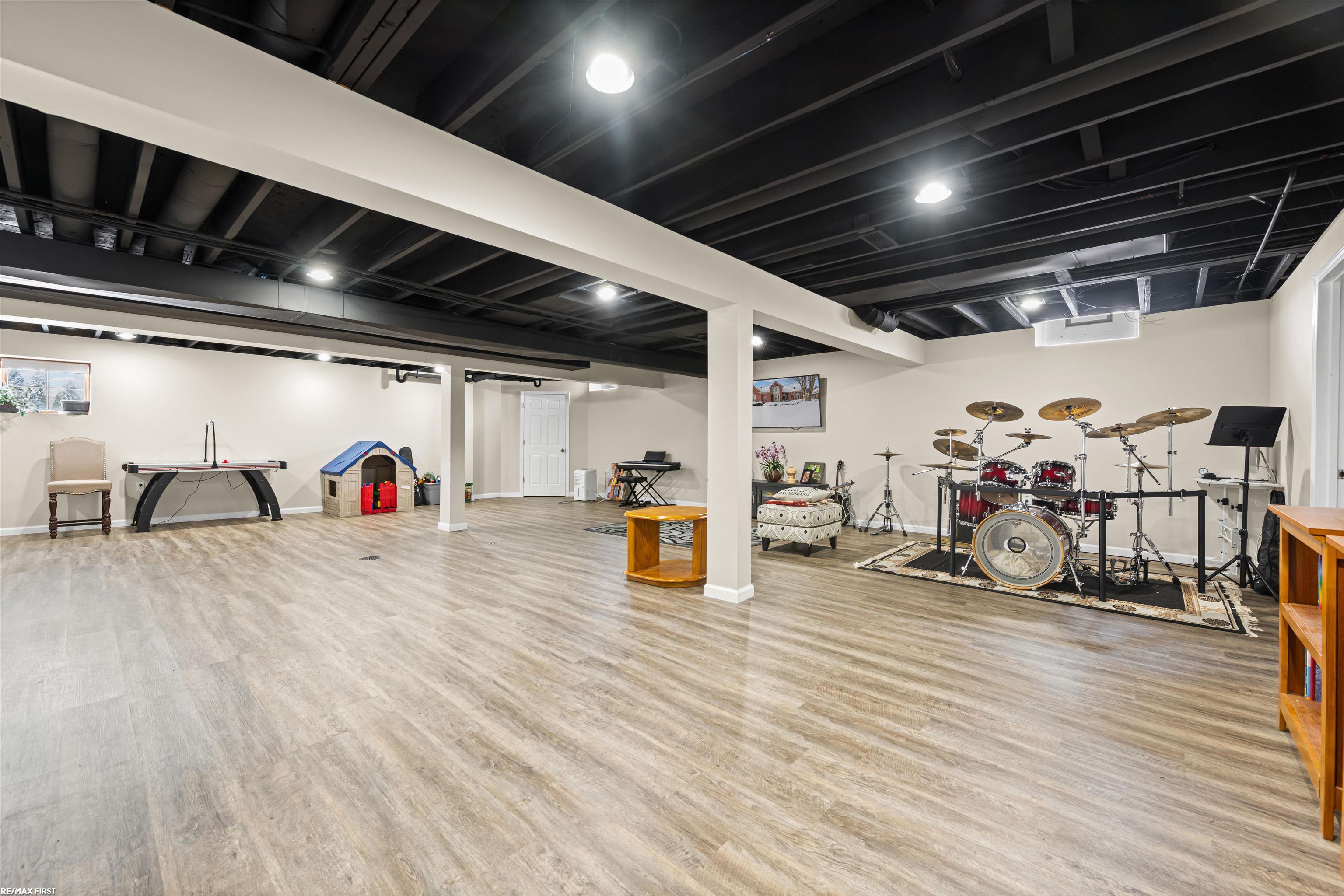 Shelby Twp, MI, 48315