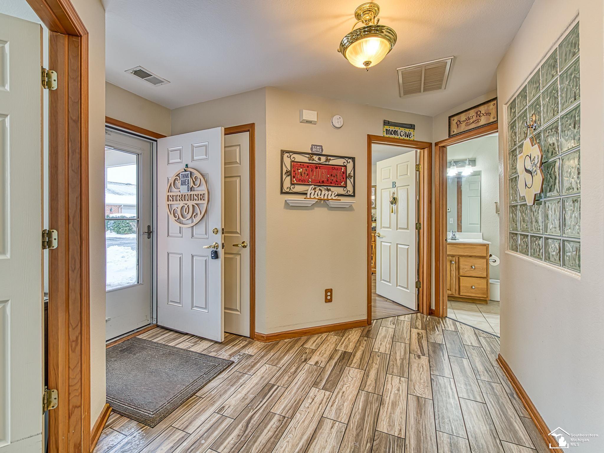 Temperance, MI, 48182