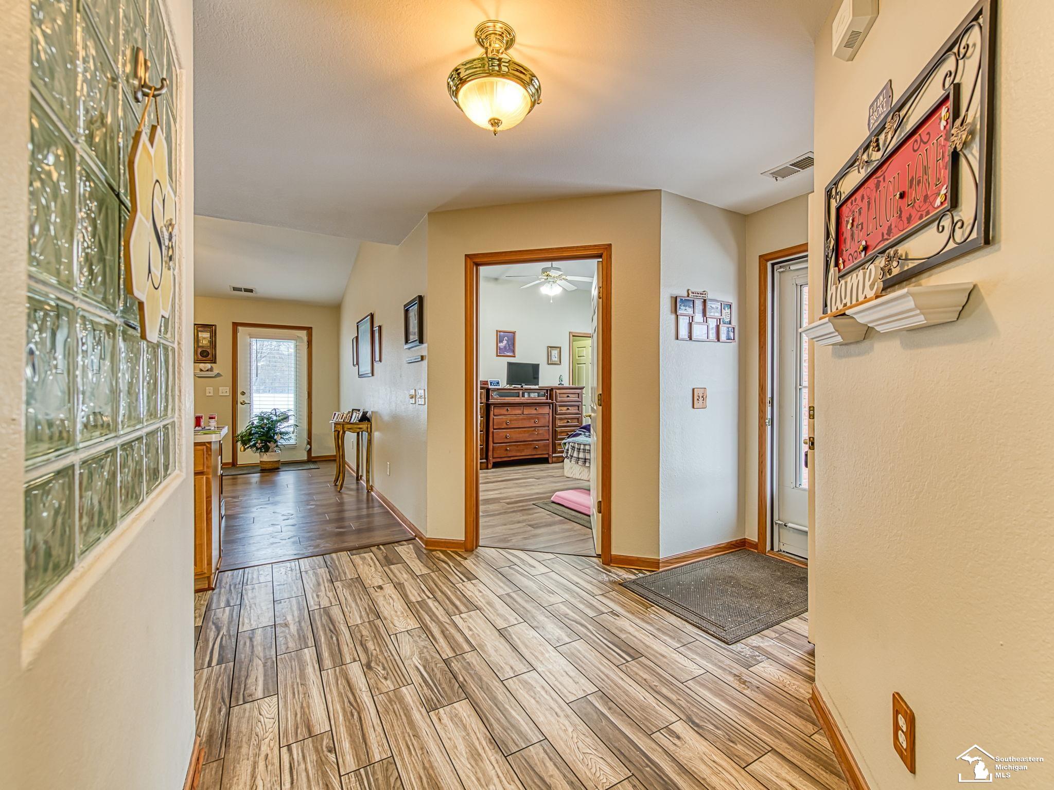 Temperance, MI, 48182