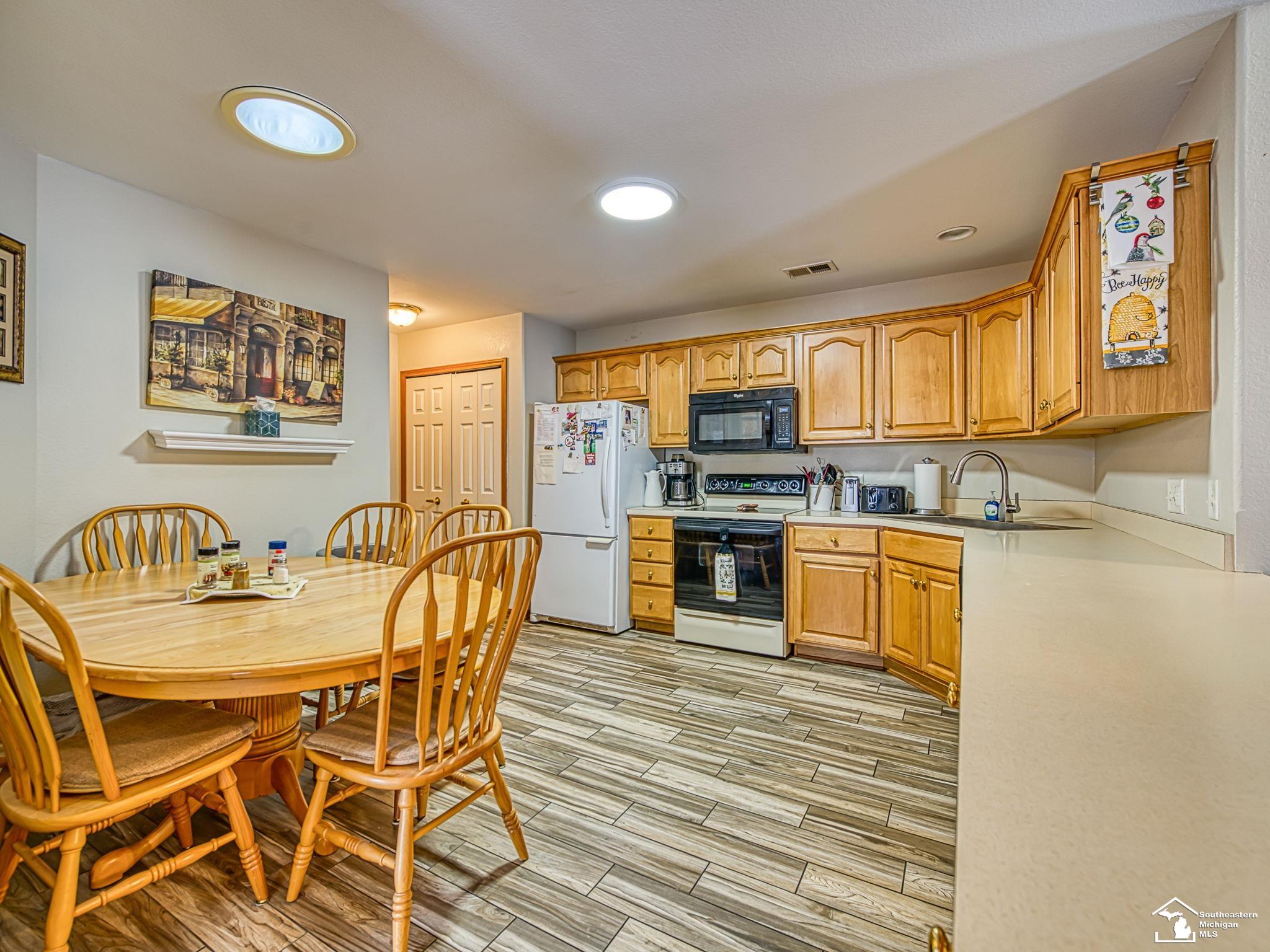 Temperance, MI, 48182