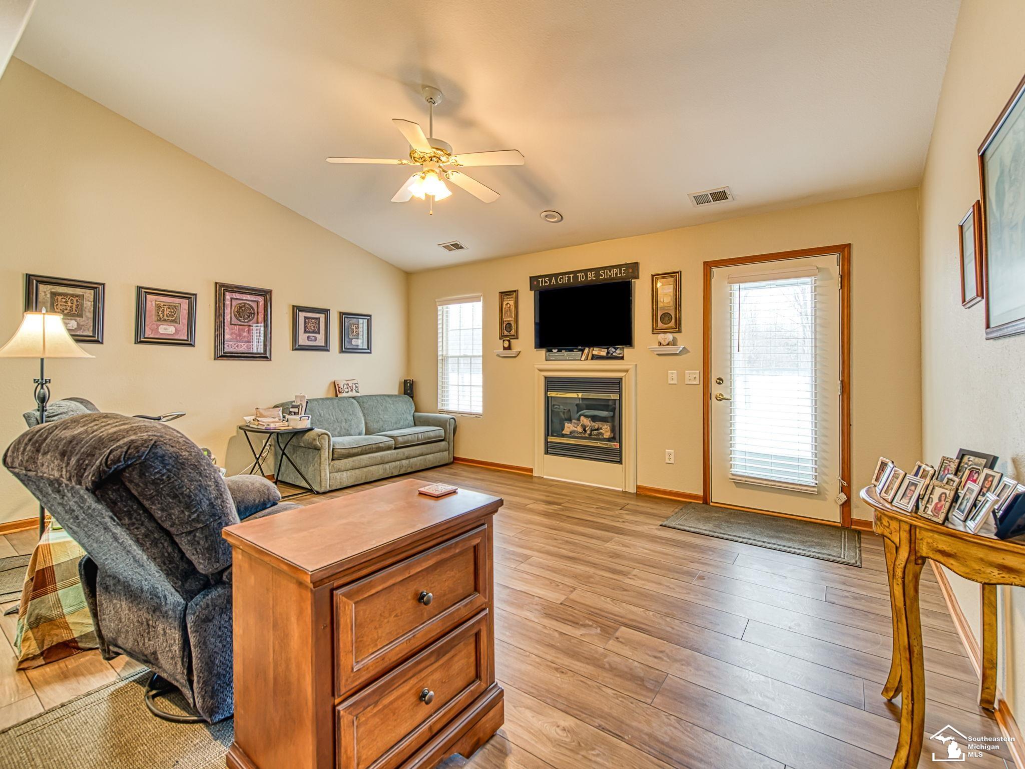 Temperance, MI, 48182