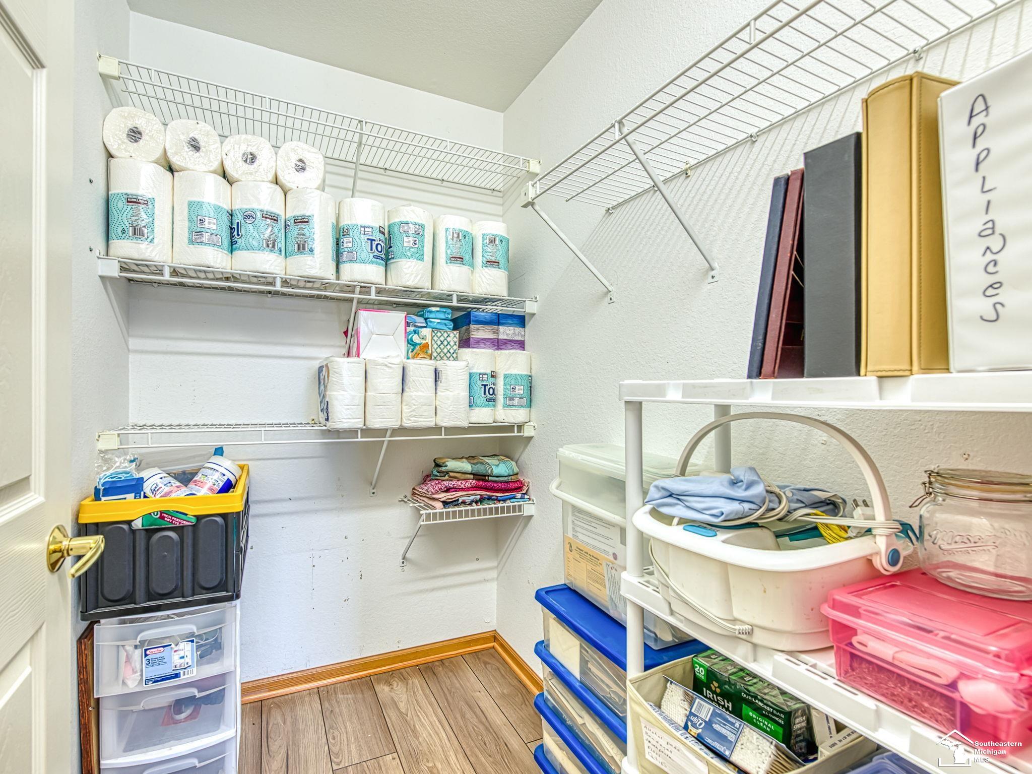 Temperance, MI, 48182