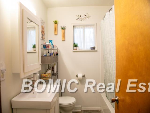 711 W Gilford Road, Caro, MI, 48723-1012