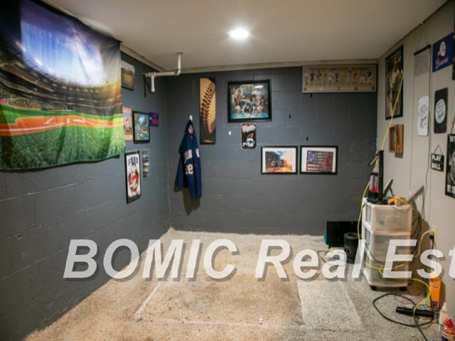 711 W Gilford Road, Caro, MI, 48723-1012