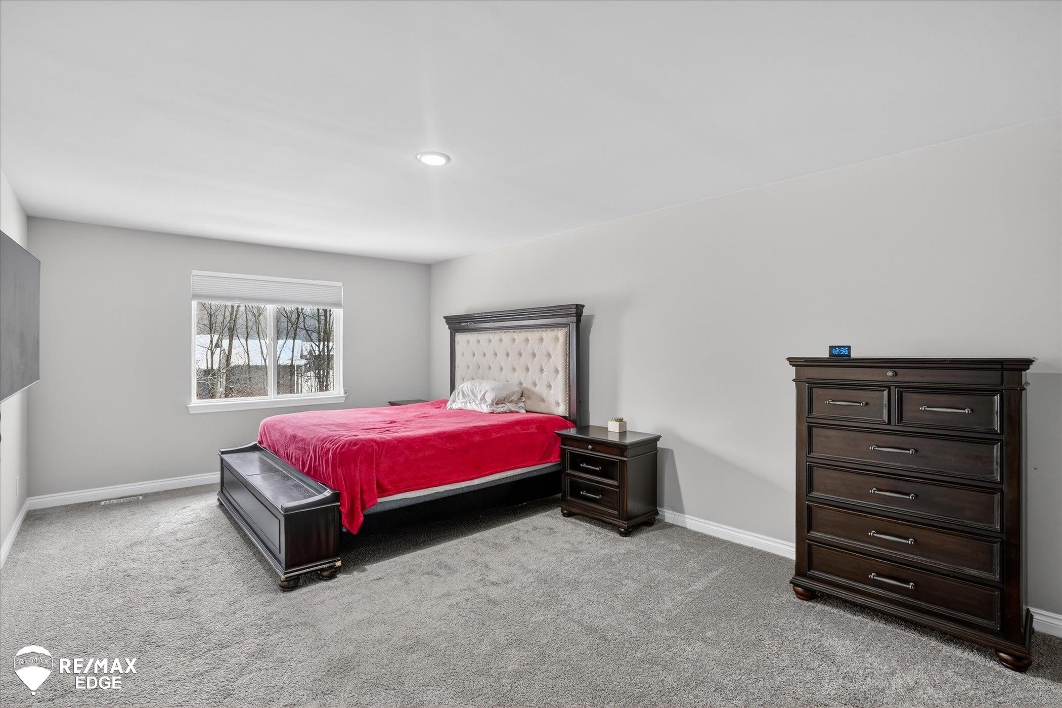 8224 Peninsula Circle, Grand Blanc, MI, 48439