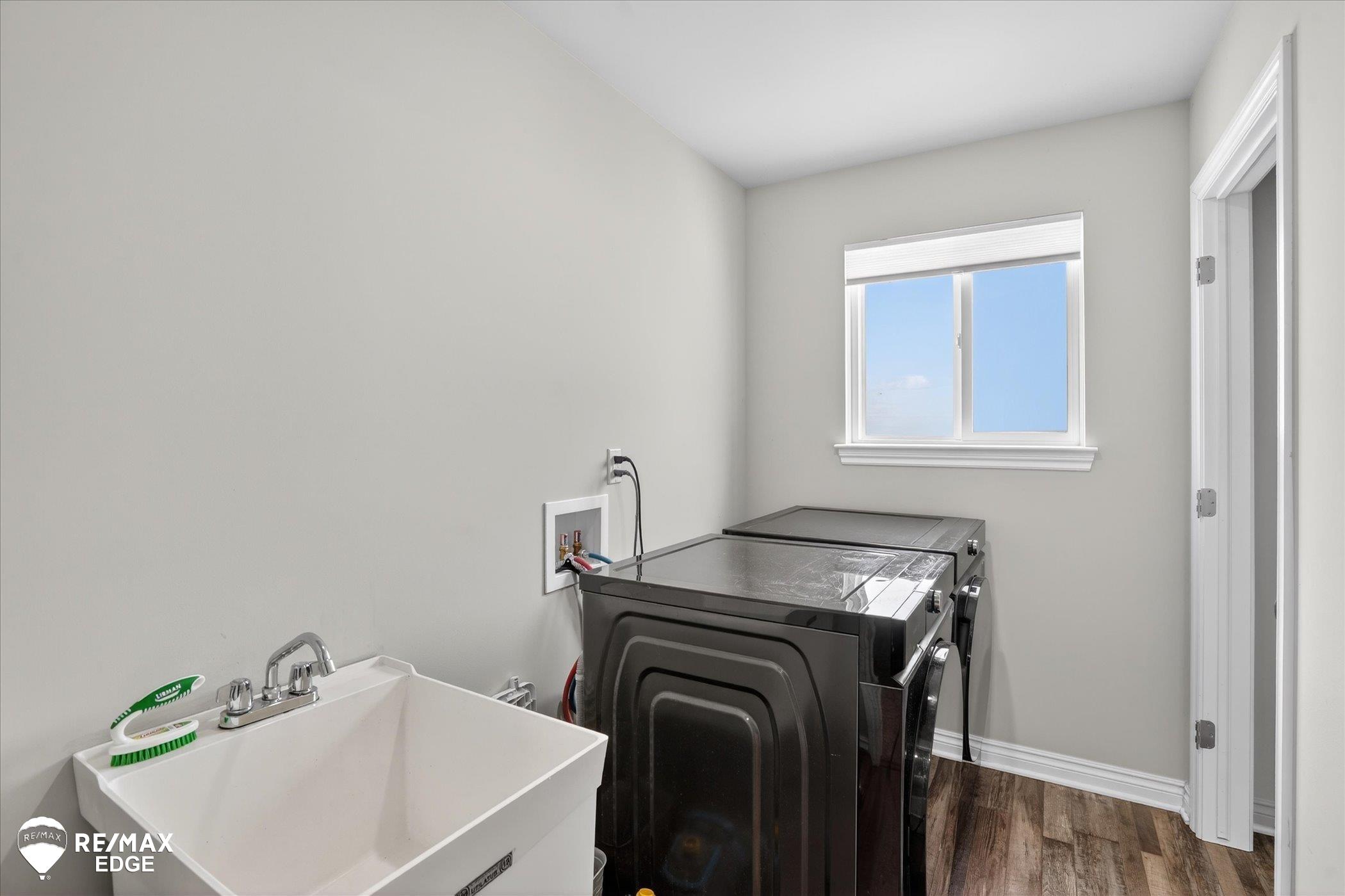 8224 Peninsula Circle, Grand Blanc, MI, 48439