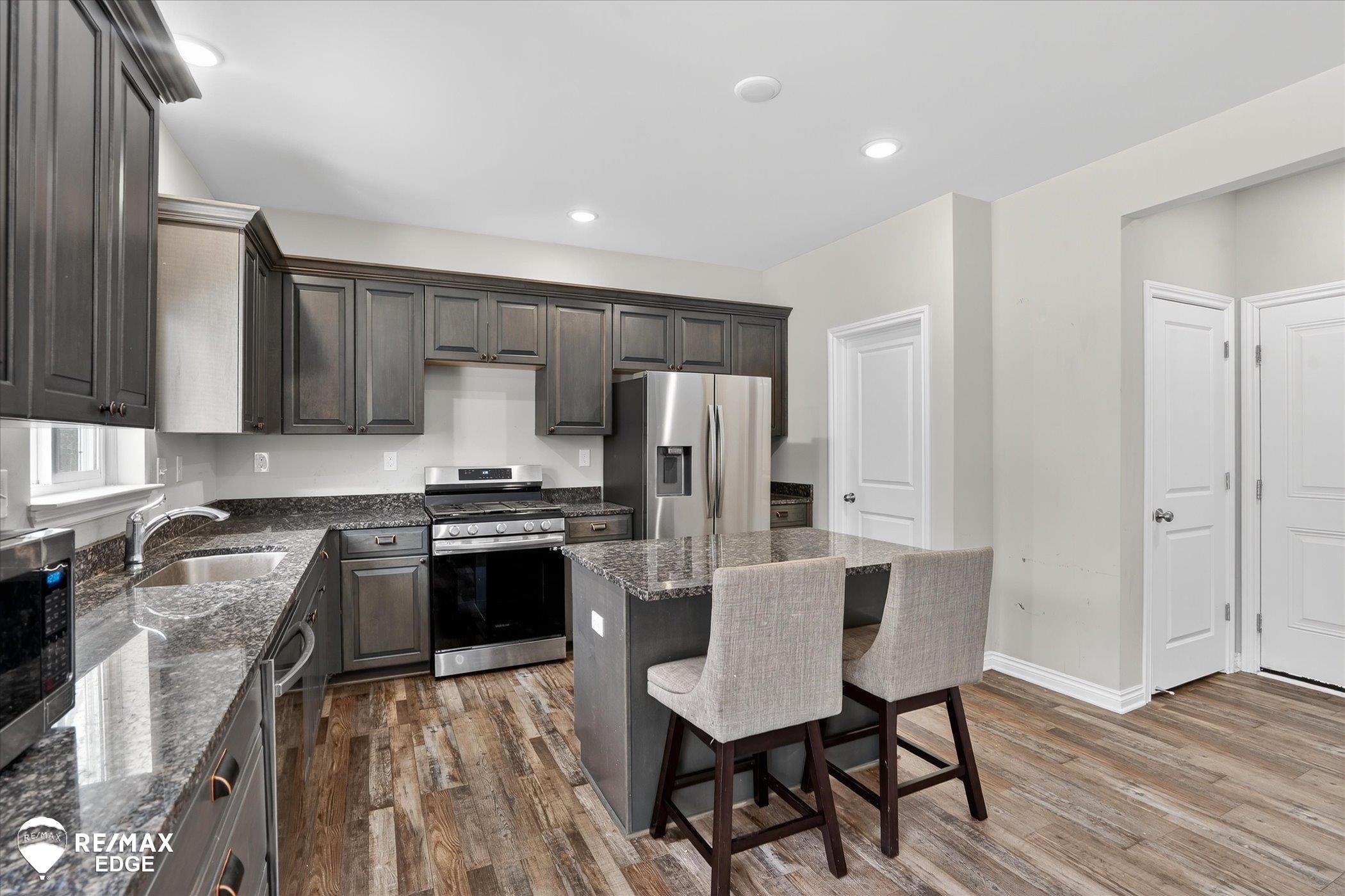 8224 Peninsula Circle, Grand Blanc, MI, 48439