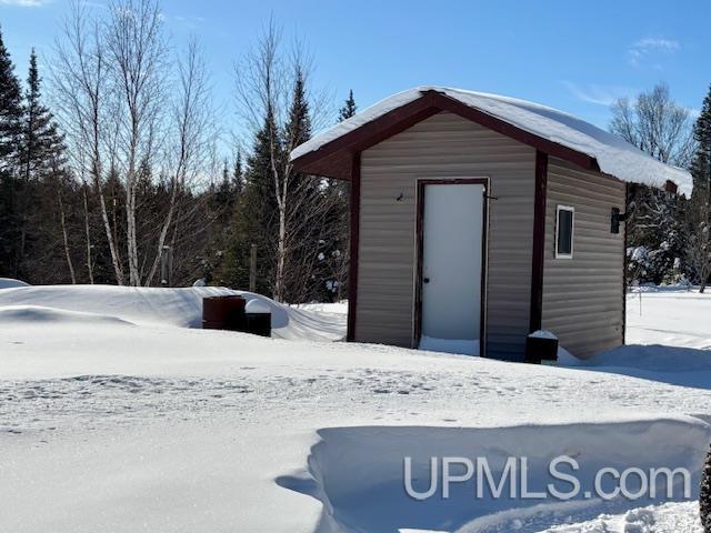 Homes for sale in Ishpeming, MI | 5586 N Shore Helen Lake Rd, Ishpeming, MI 49849 | MLS# 50198450
