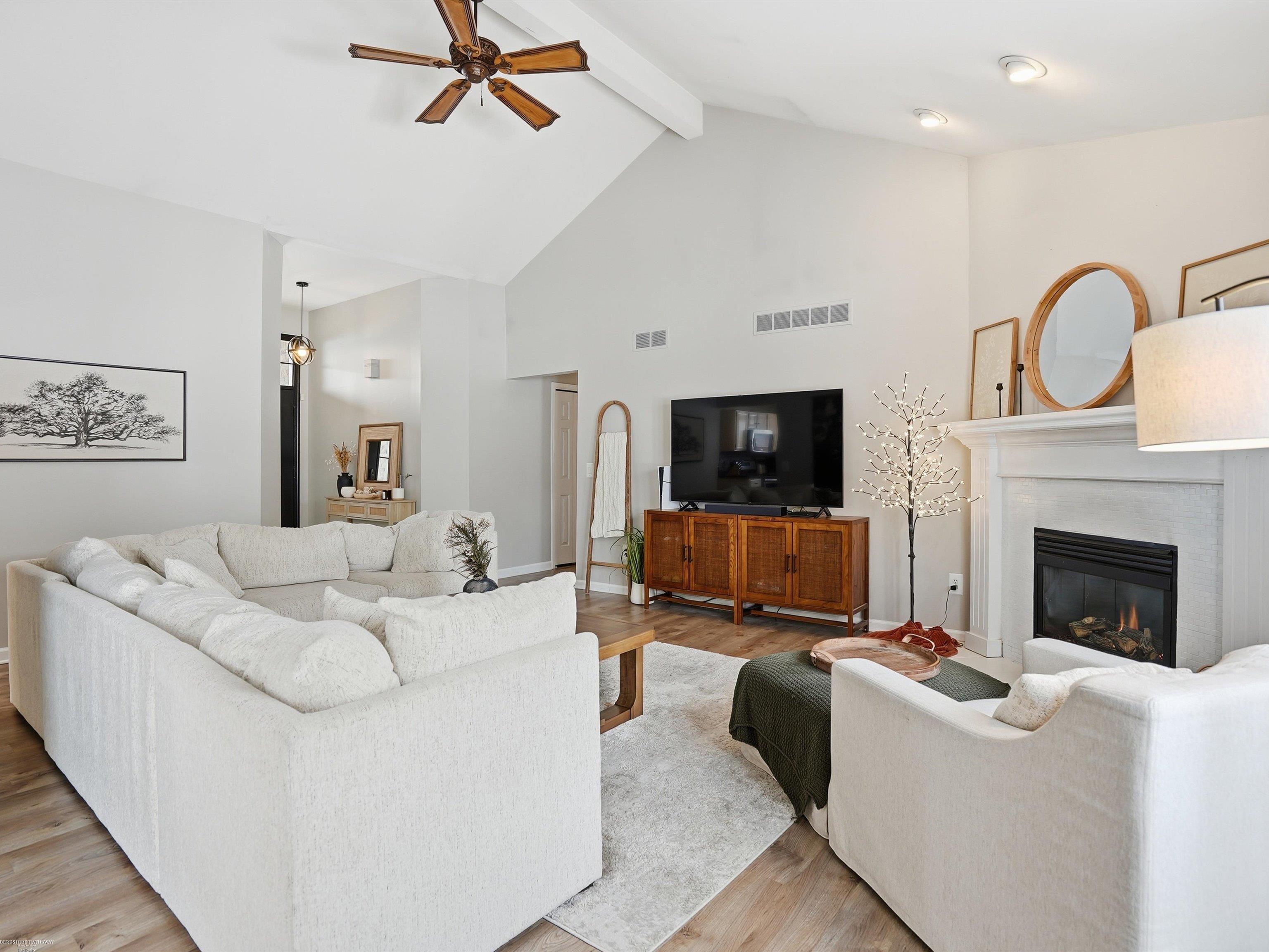 Homes for sale in New Baltimore, MI | 54537 Pine St, New Baltimore, MI 48047 | MLS# 50198466