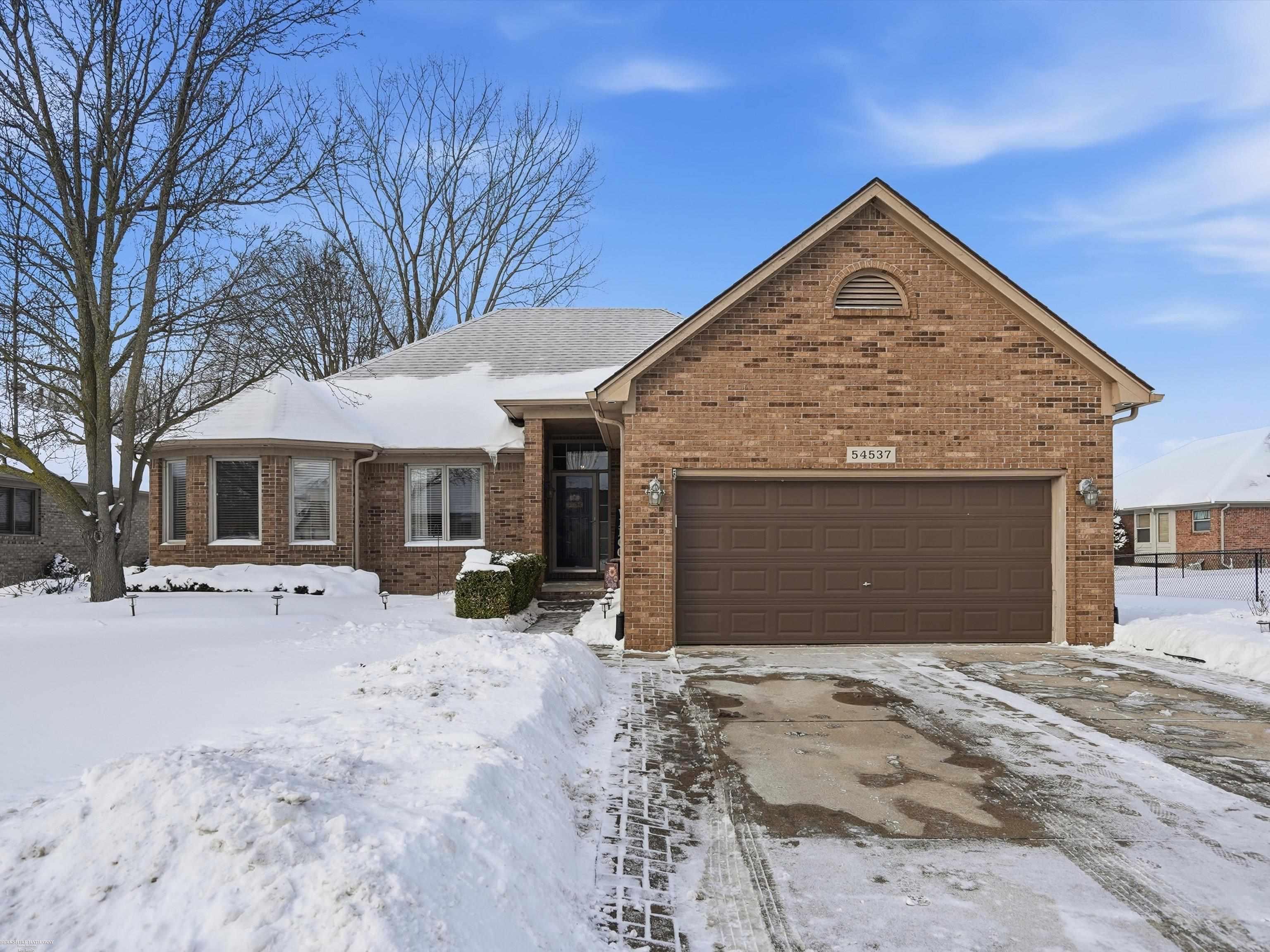 Homes for sale in New Baltimore City Macomb, MI | 54537 Pine St, New Baltimore City Macomb, MI 48047 | MLS# 58050198466