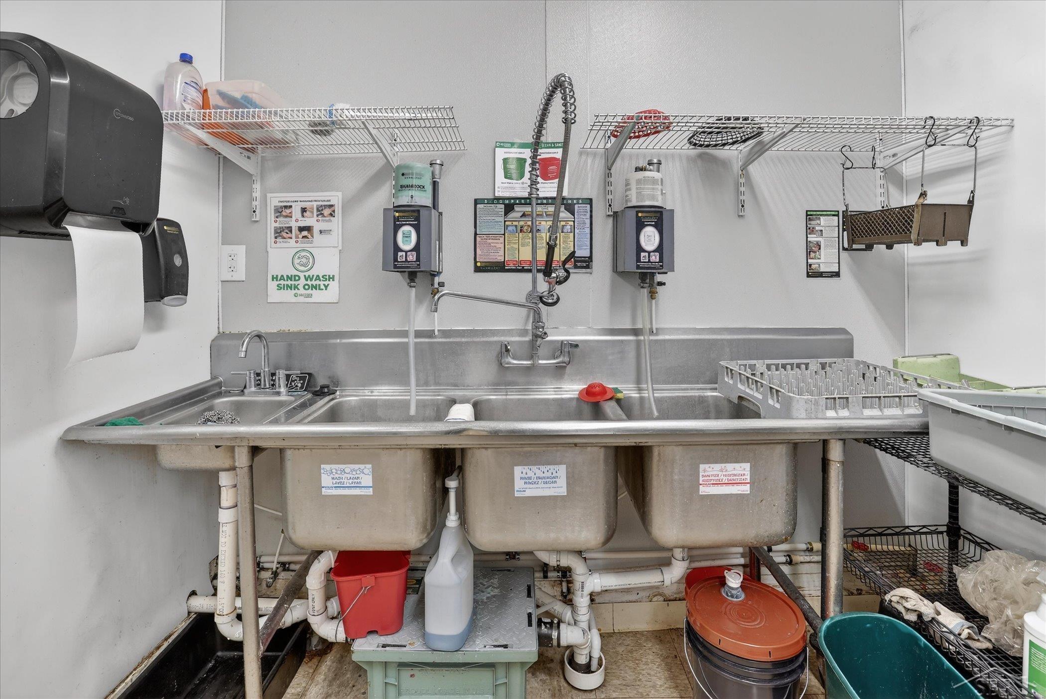 5937 W Higgins Lake Drive, Roscommon, MI, 48653