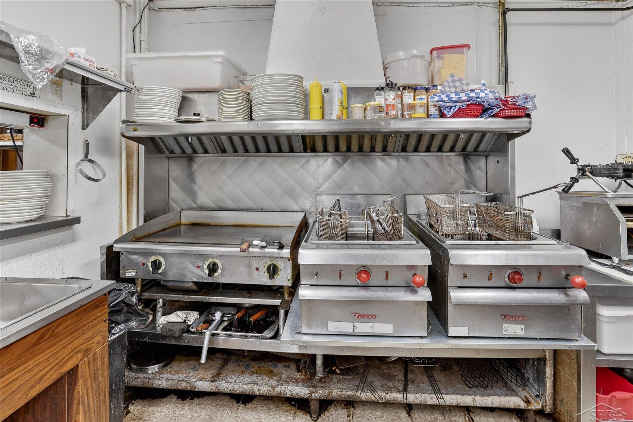 5937 W Higgins Lake Drive, Roscommon, MI, 48653