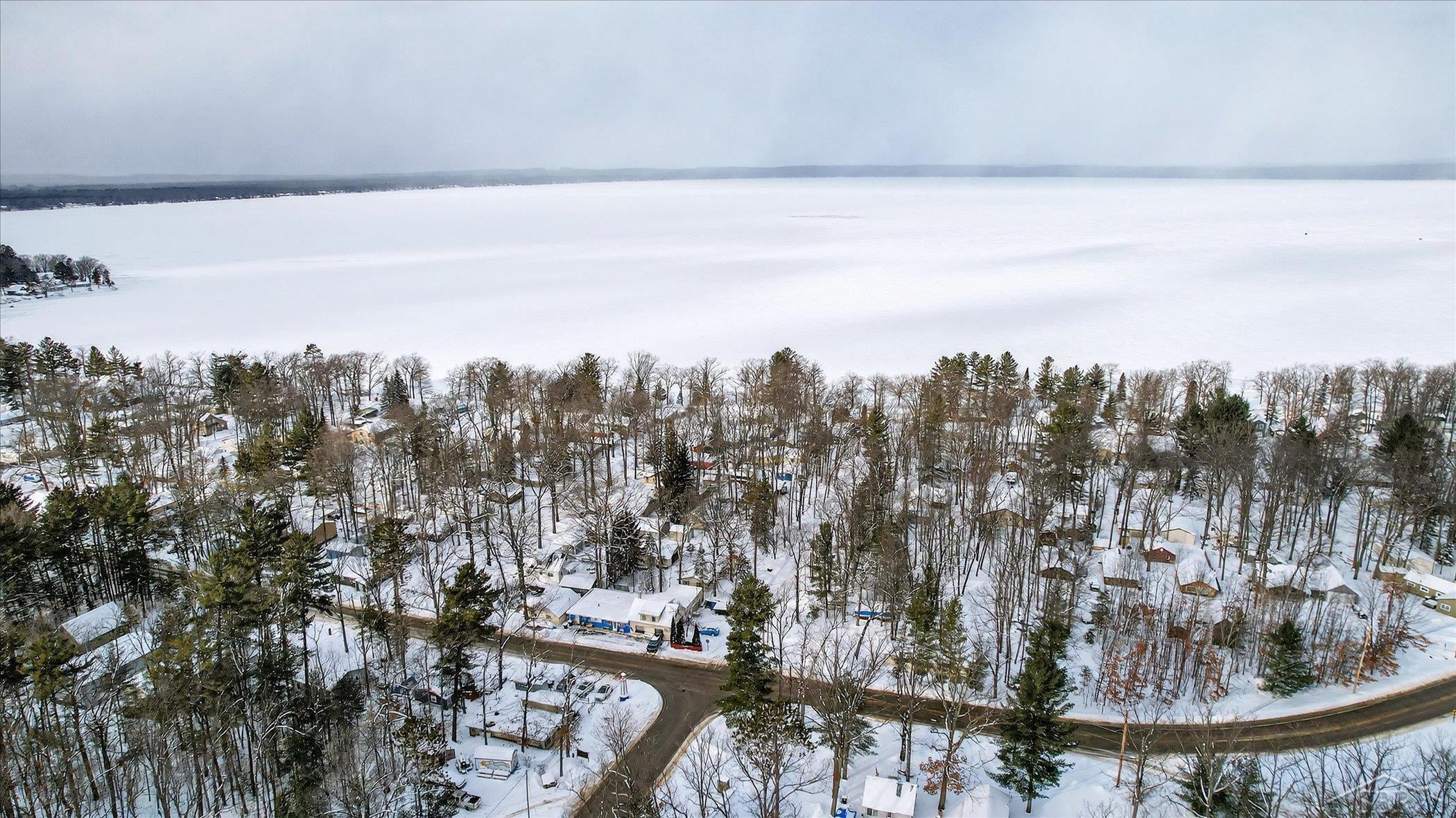 5937 W Higgins Lake Drive, Roscommon, MI, 48653