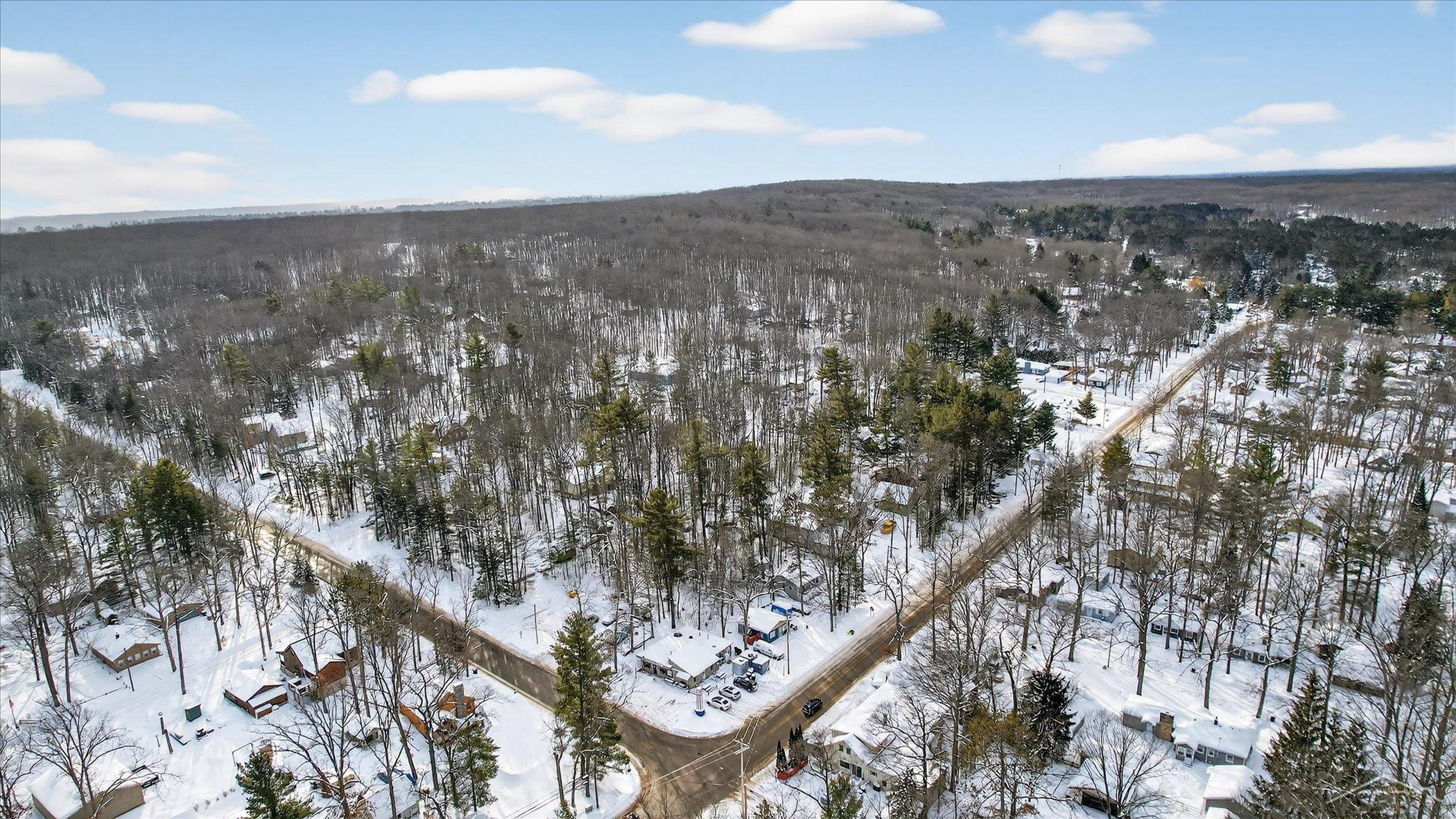 5937 W Higgins Lake Drive, Roscommon, MI, 48653