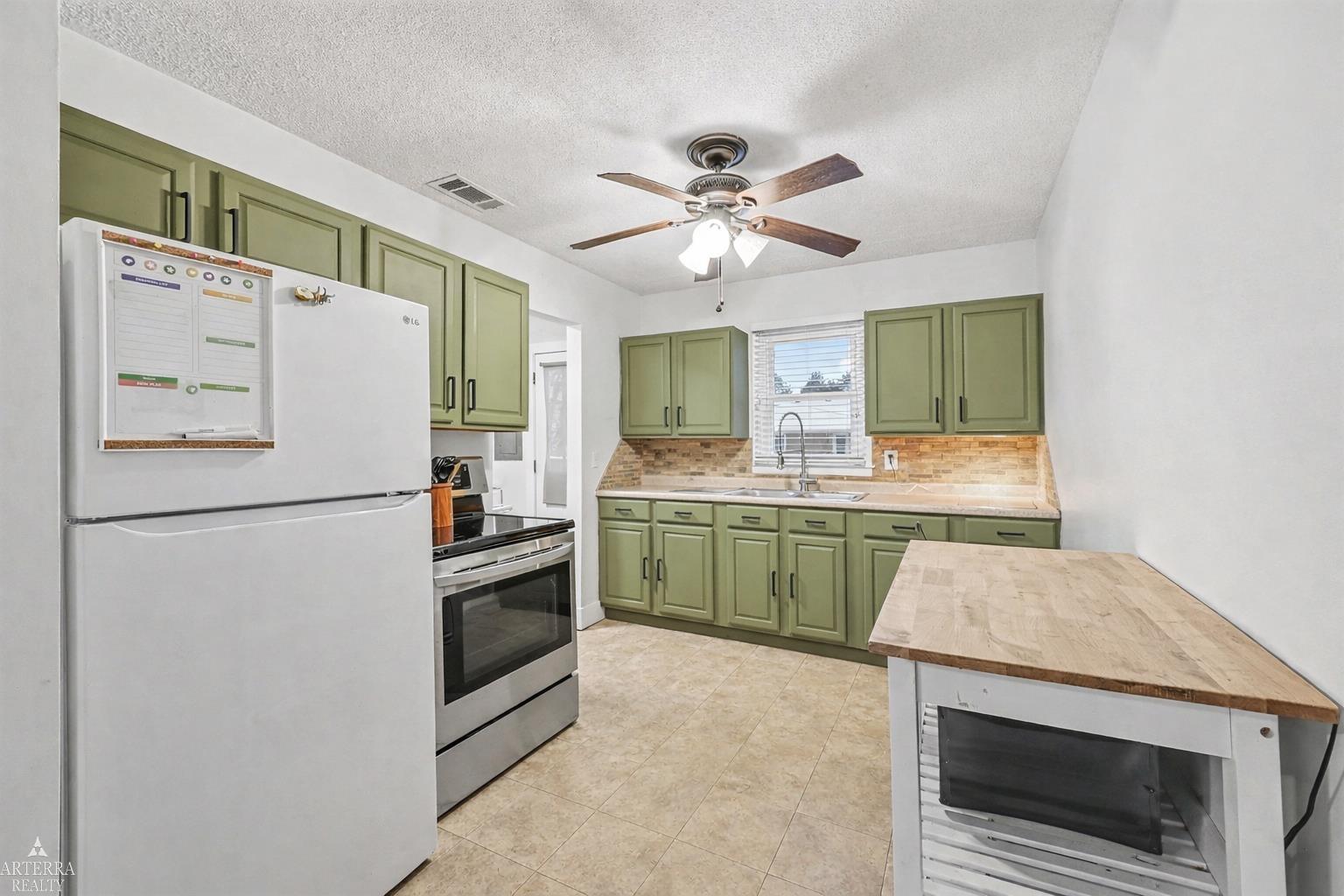 46822 Huling Street, Shelby Twp, MI, 48317