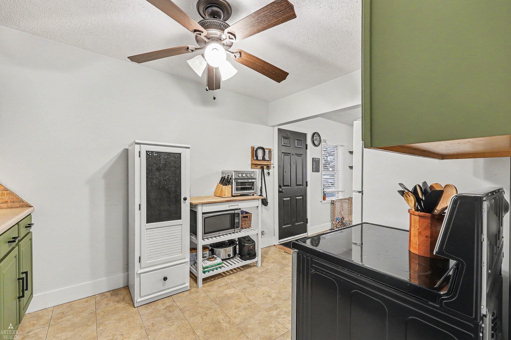 46822 Huling Street, Shelby Twp, MI, 48317