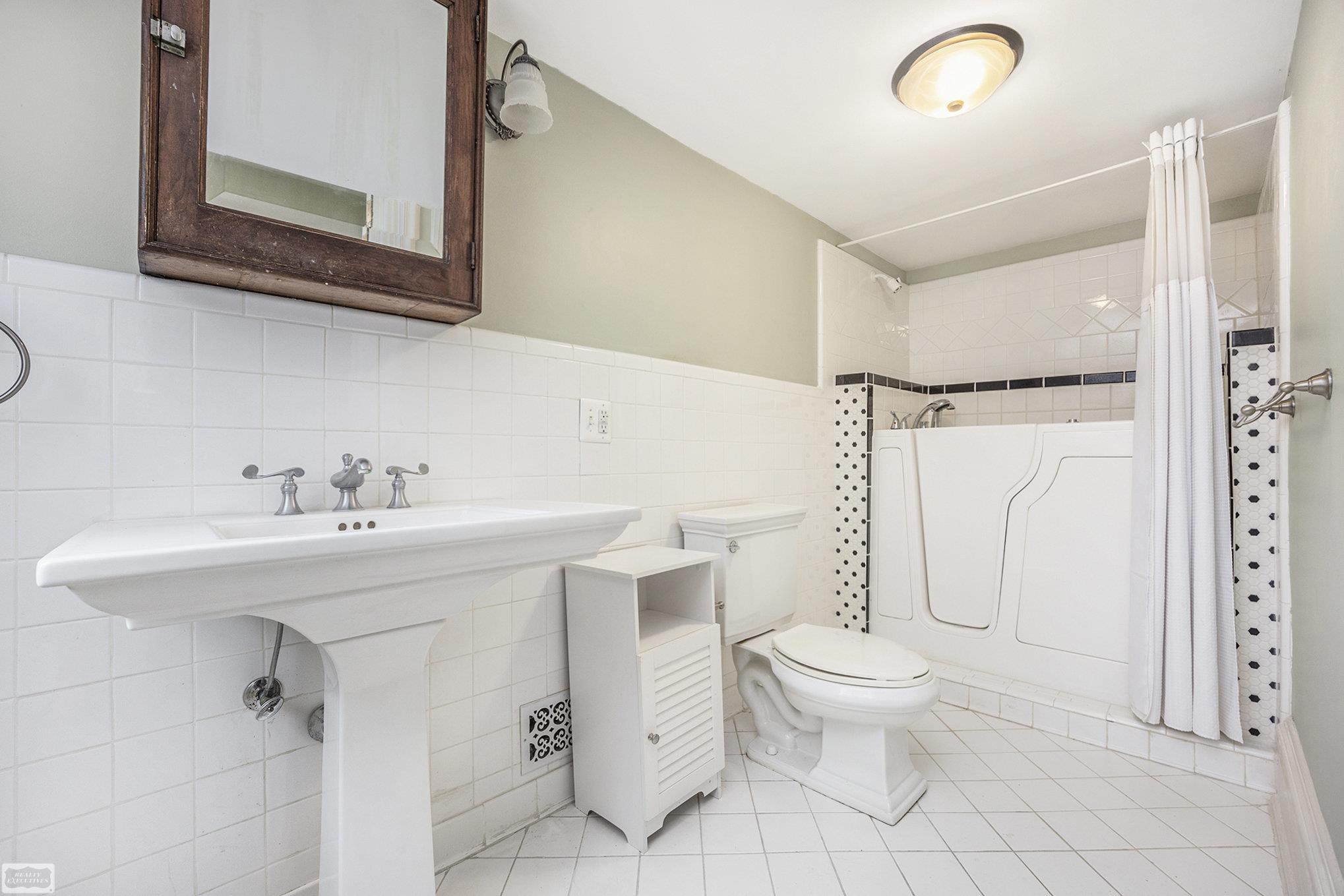 185 S Main Street, Romeo, MI, 48065