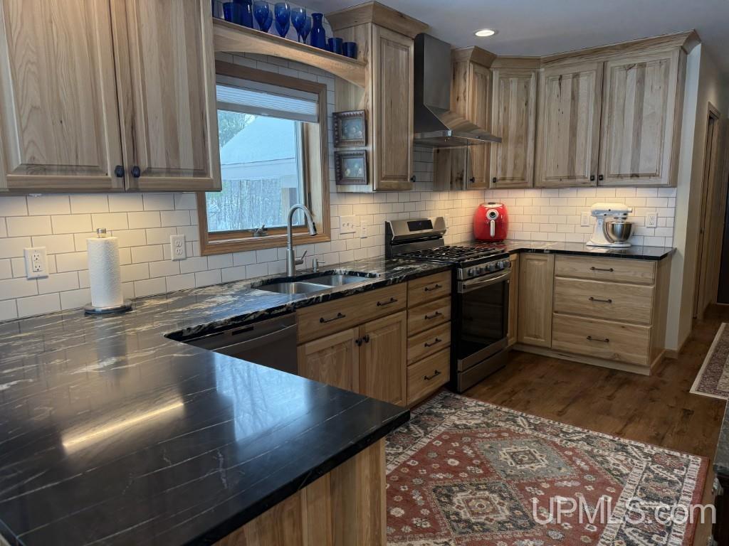 E4650 M28 Highway, Au Train, MI, 49806