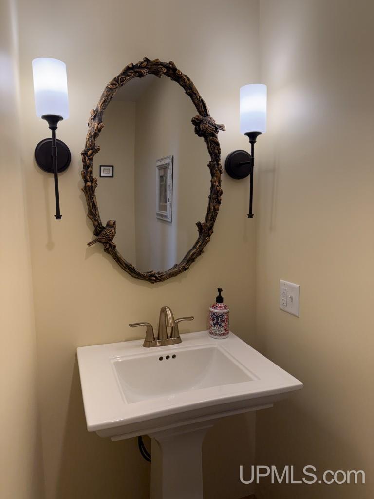 E4650 M28 Highway, Au Train, MI, 49806