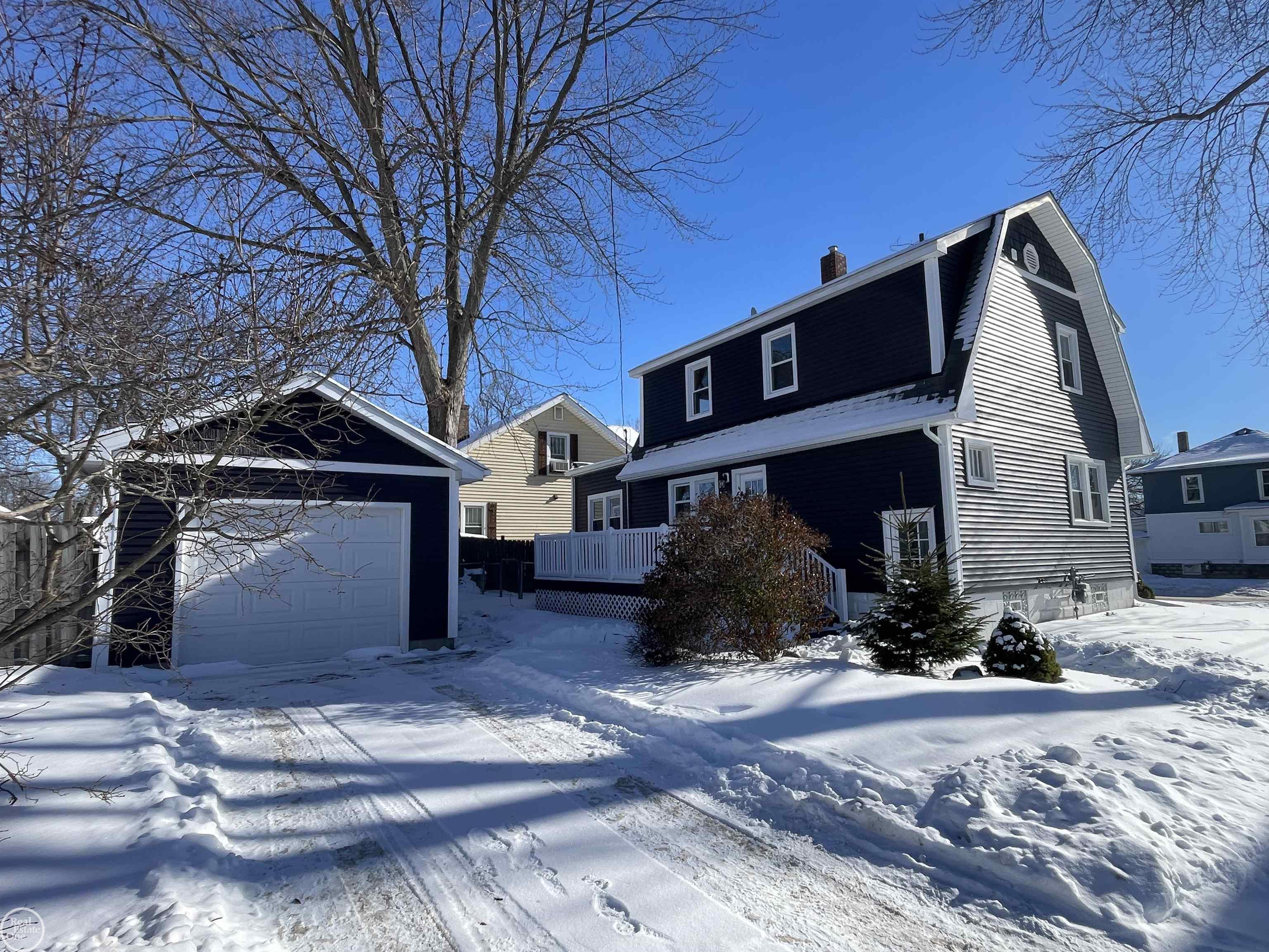 Homes for sale in Port Huron City St Clair, MI | 1133 Chestnut St, Port Huron City St Clair, MI 48060 | MLS# 58050198528