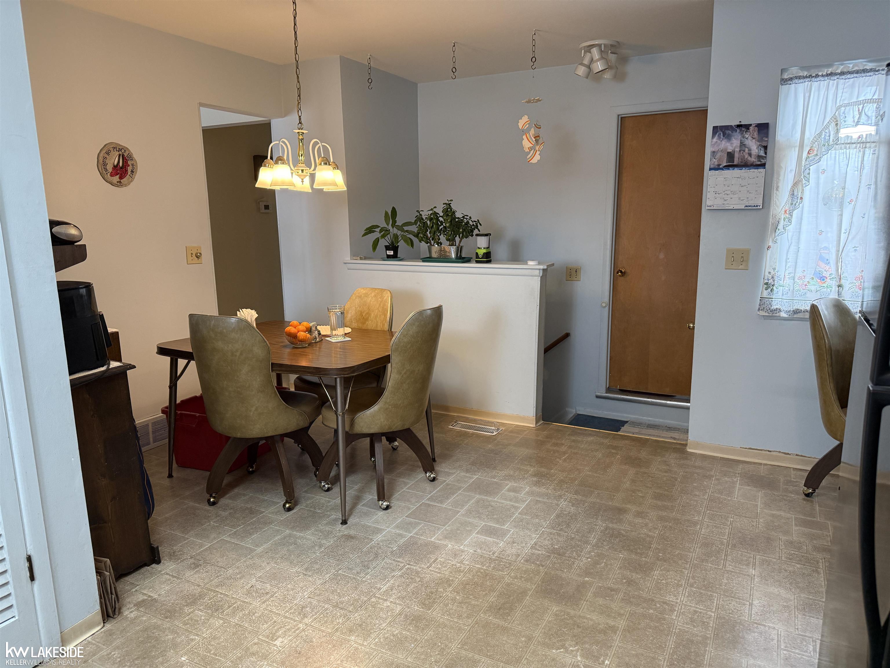 Homes for sale in Fraser, MI | 17485 Hans Dr, Fraser, MI 48026 | MLS# 50198540