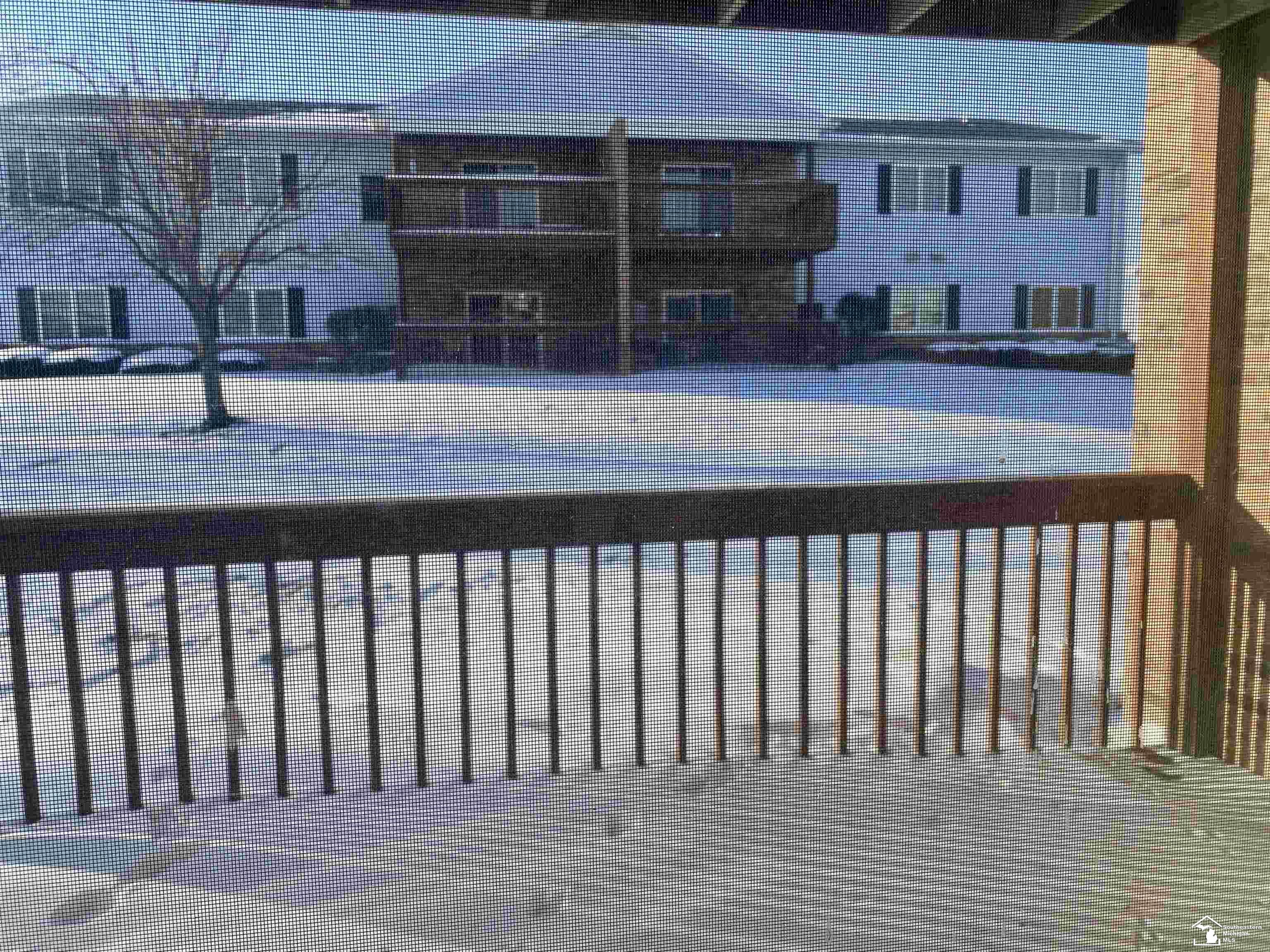 Homes for sale in Trenton, MI | 1225 Harbour Dr #27, Trenton, MI 48183 | MLS# 50198545