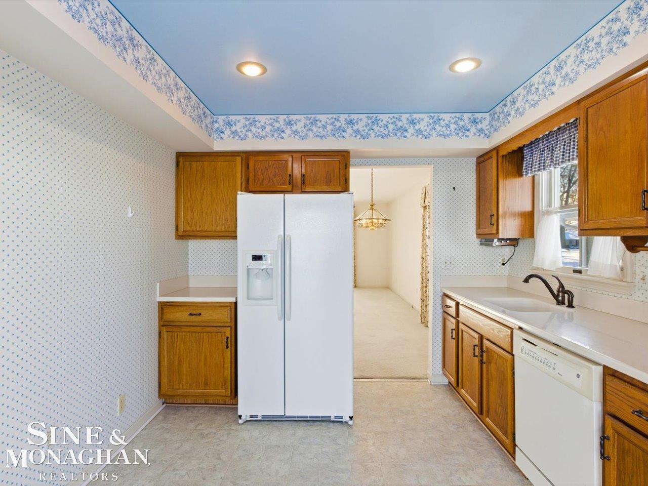 Port Huron, MI, 48060