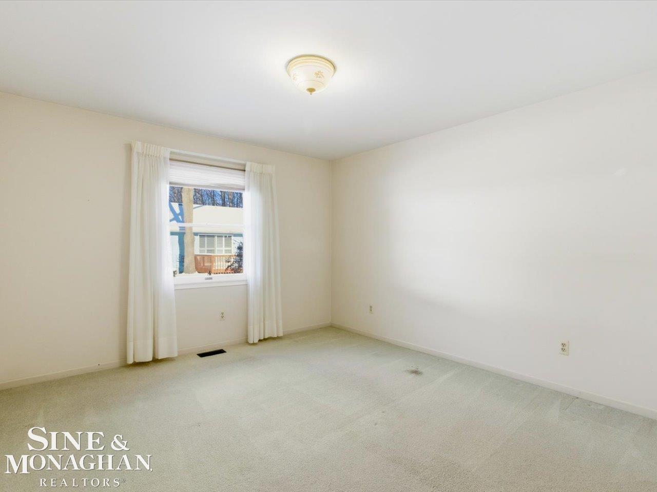 Port Huron, MI, 48060