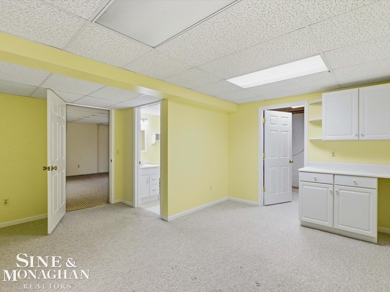 Port Huron, MI, 48060