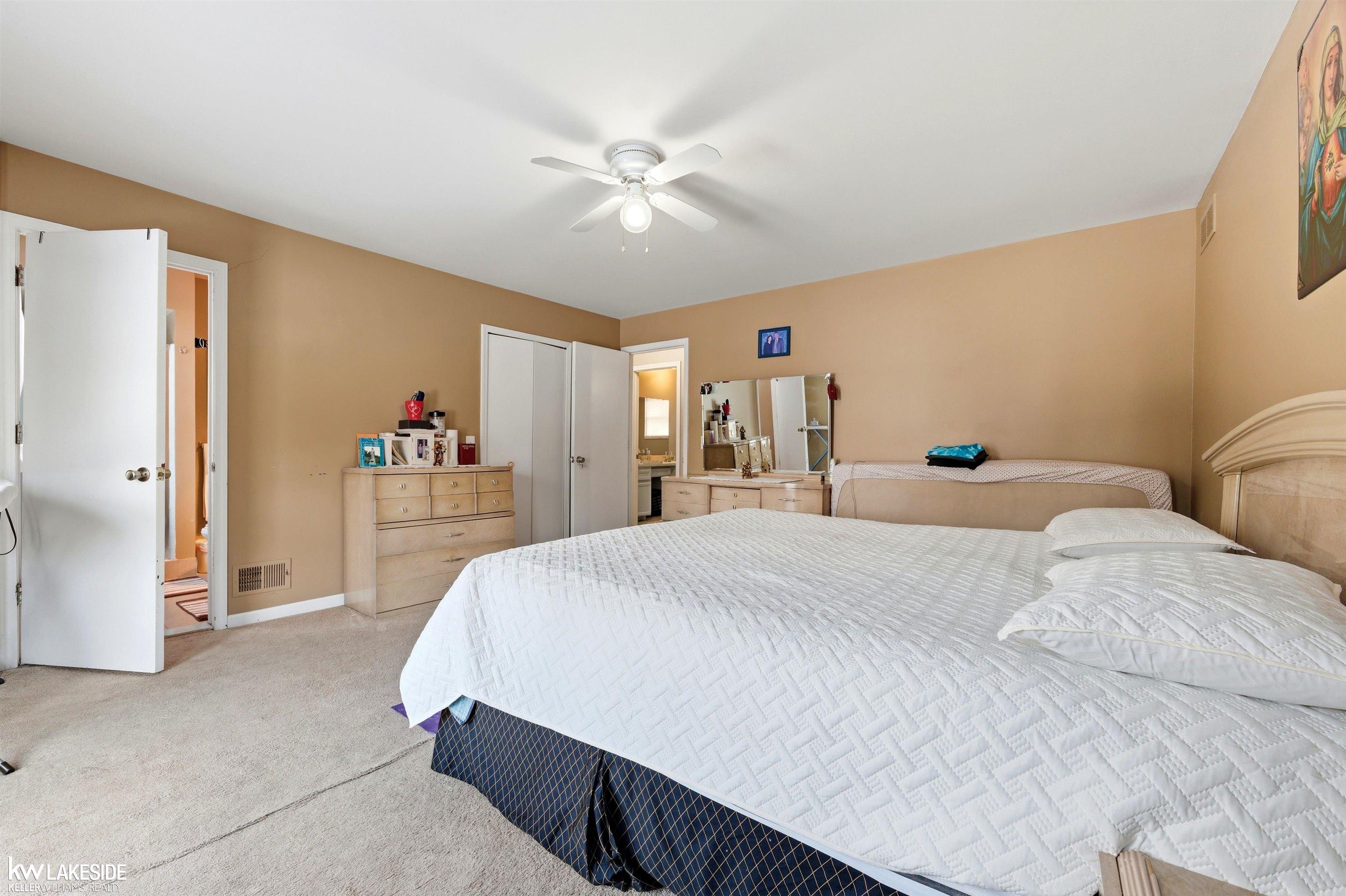 Sterling Heights, MI, 48413