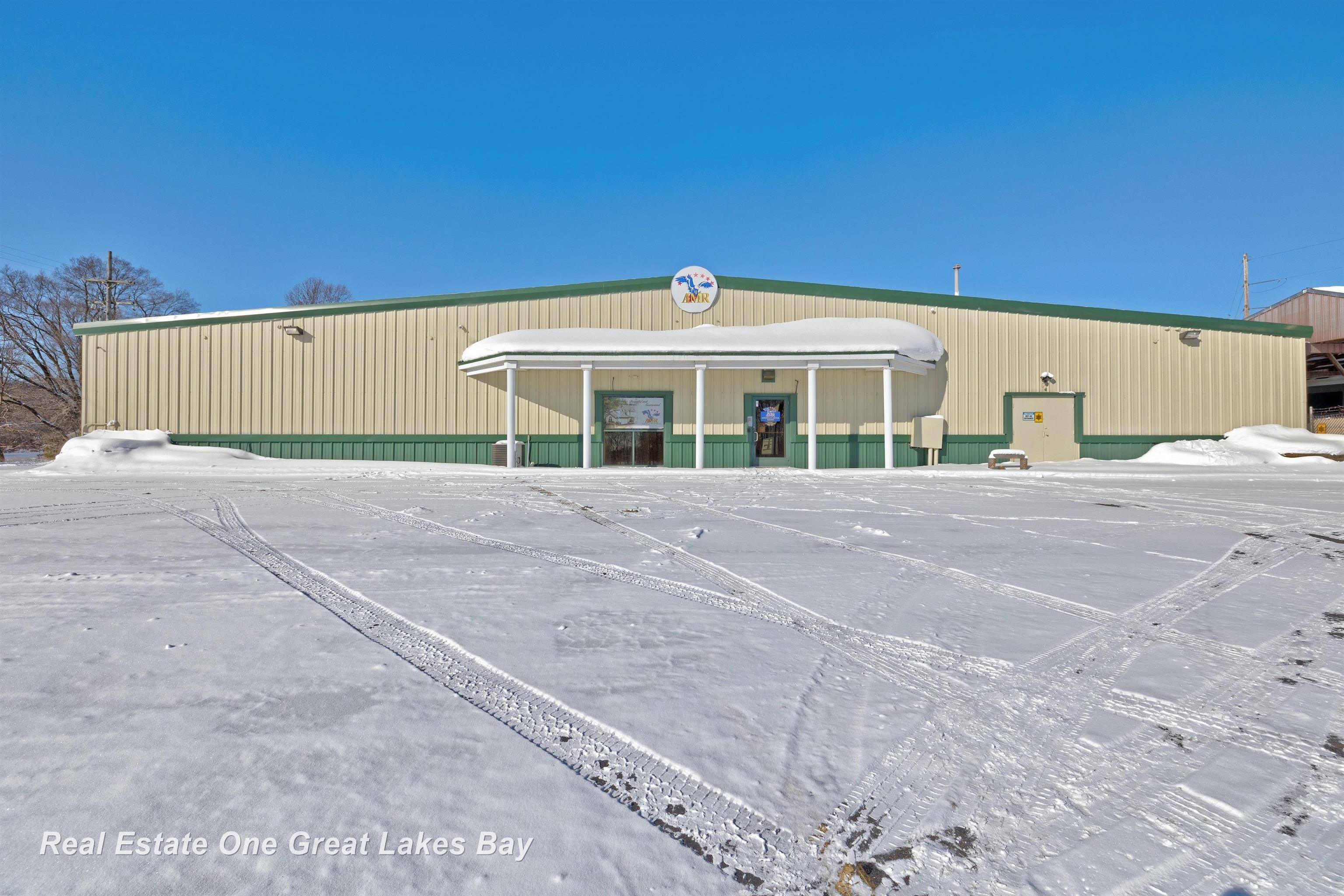 1875 Lansing Road, Charlotte, MI, 48813