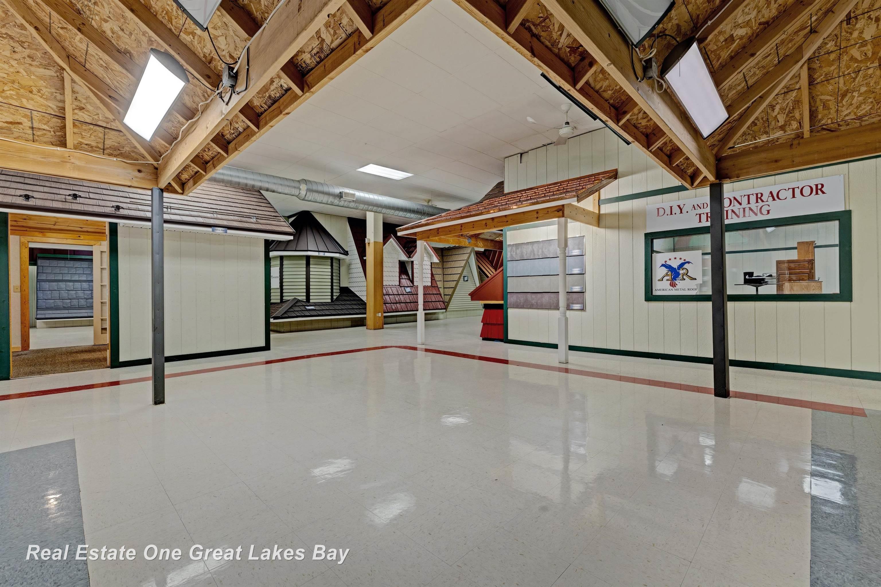 1875 Lansing Road, Charlotte, MI, 48813