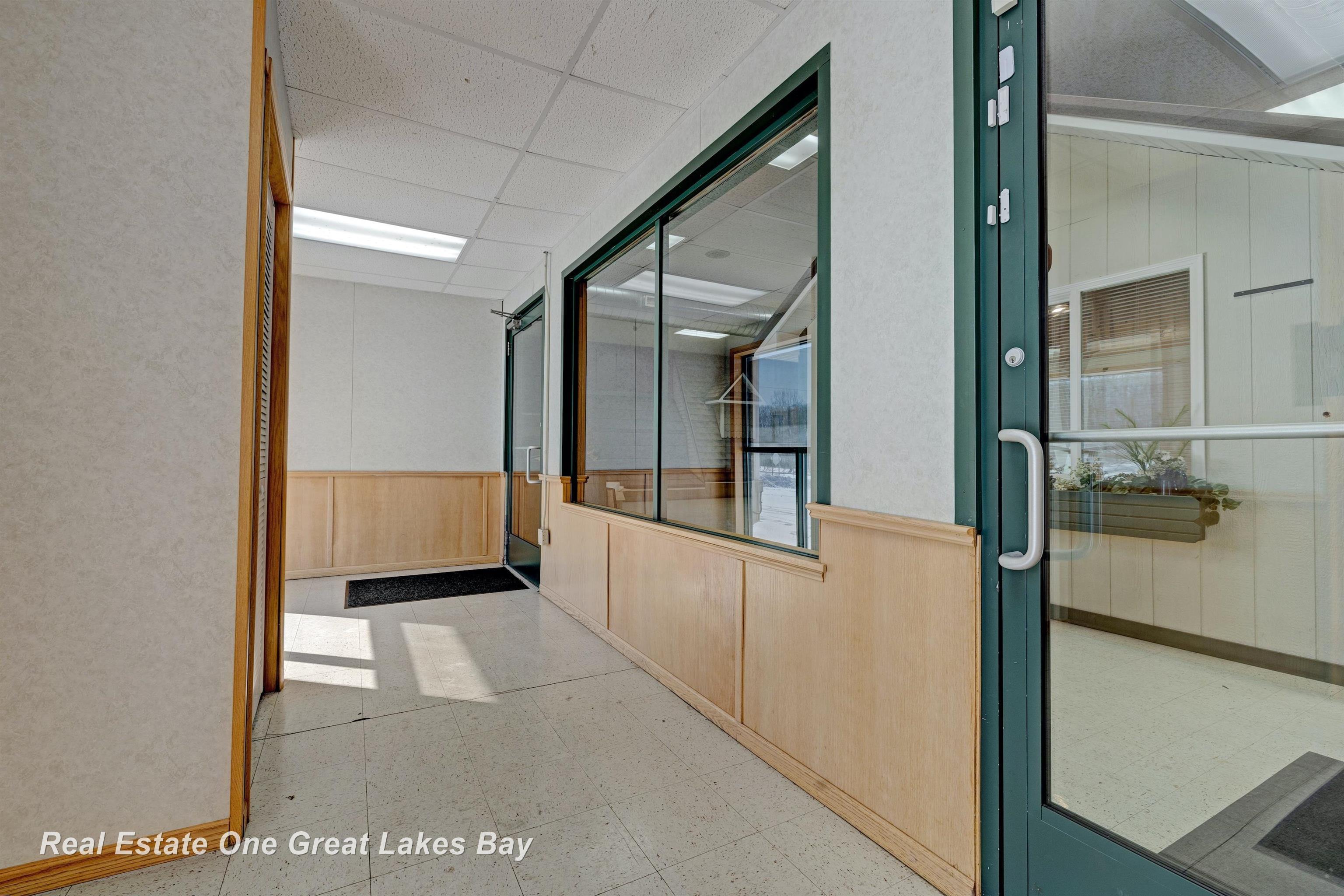 1875 Lansing Road, Charlotte, MI, 48813