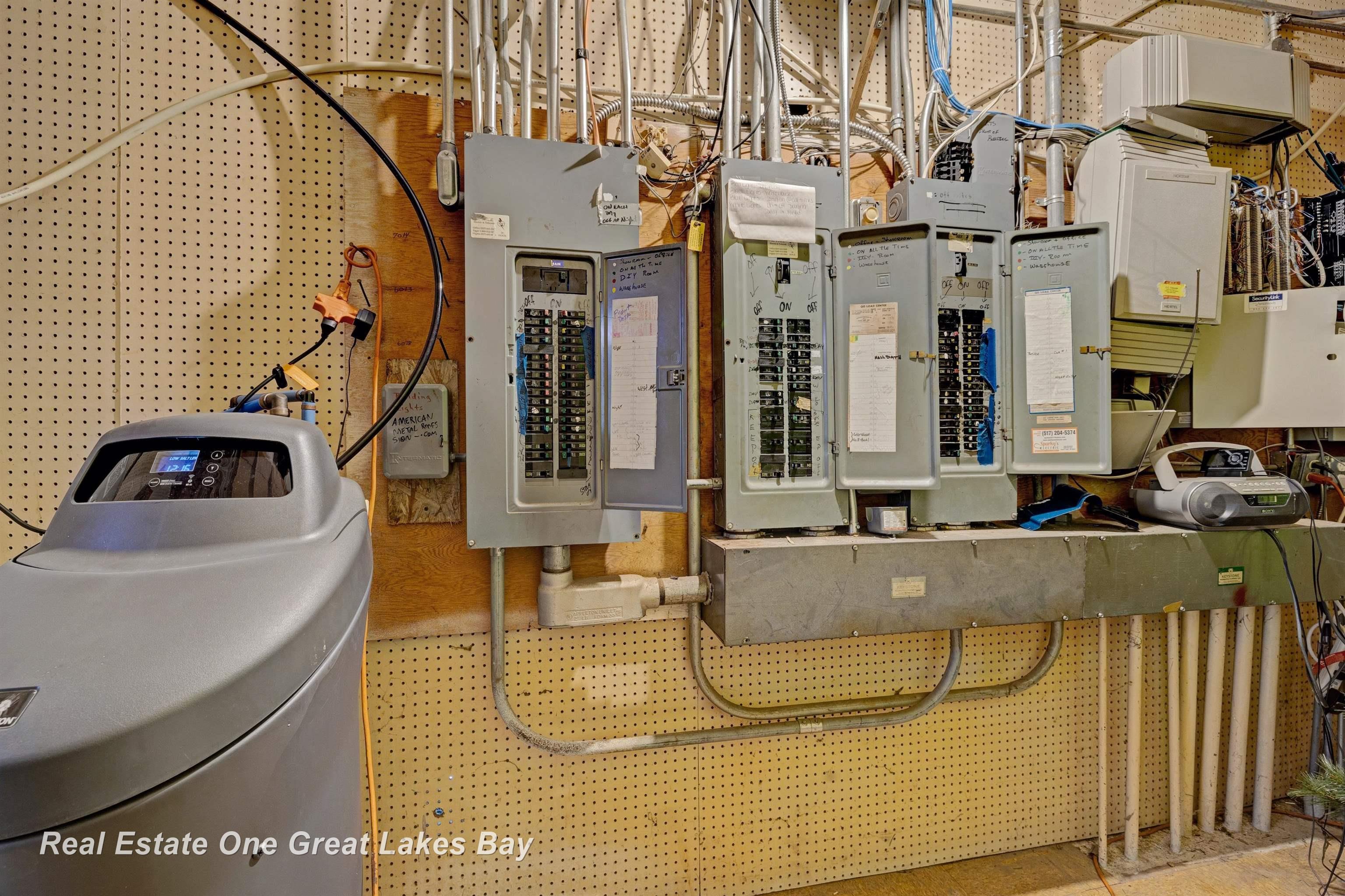 1875 Lansing Road, Charlotte, MI, 48813