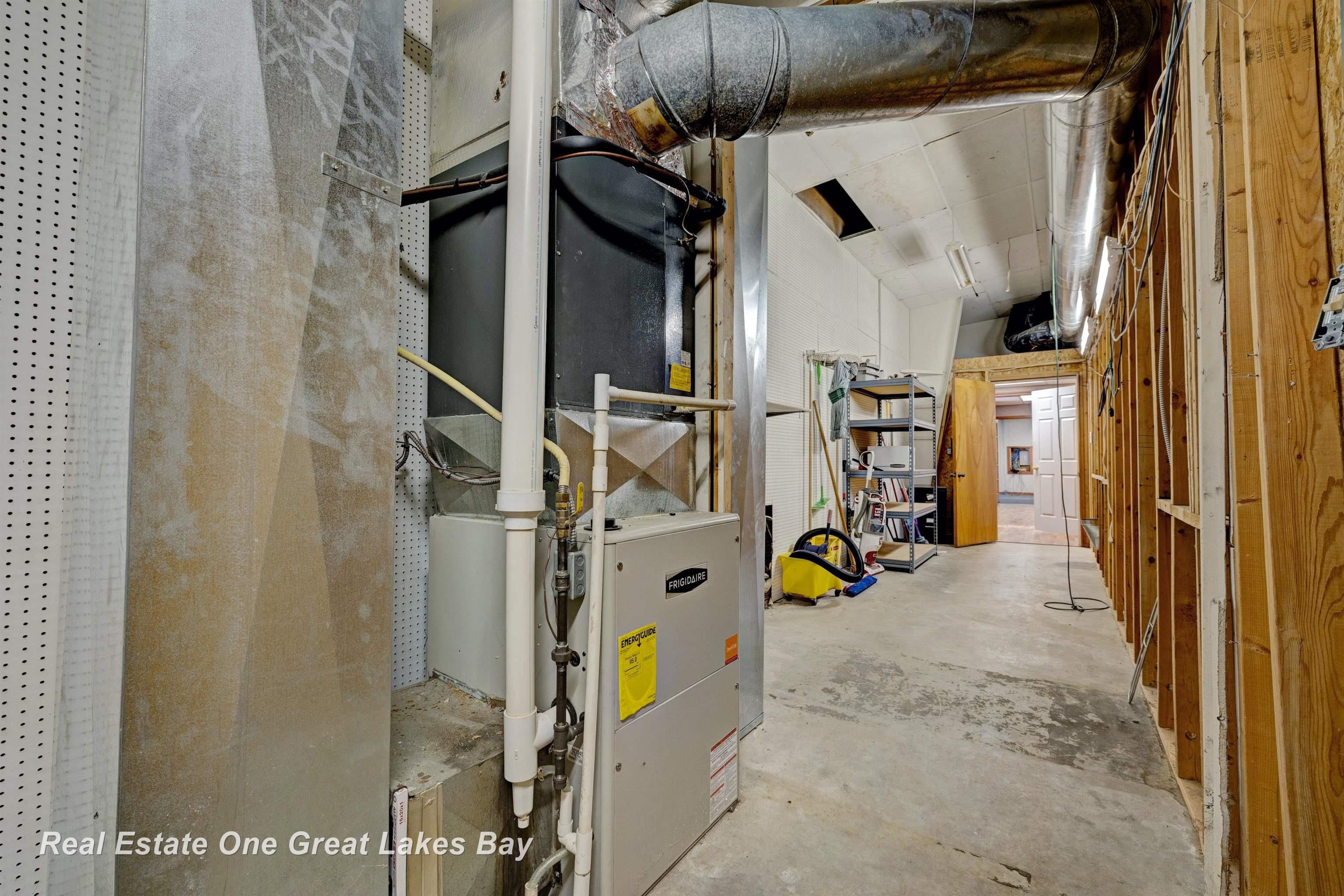 1875 Lansing Road, Charlotte, MI, 48813