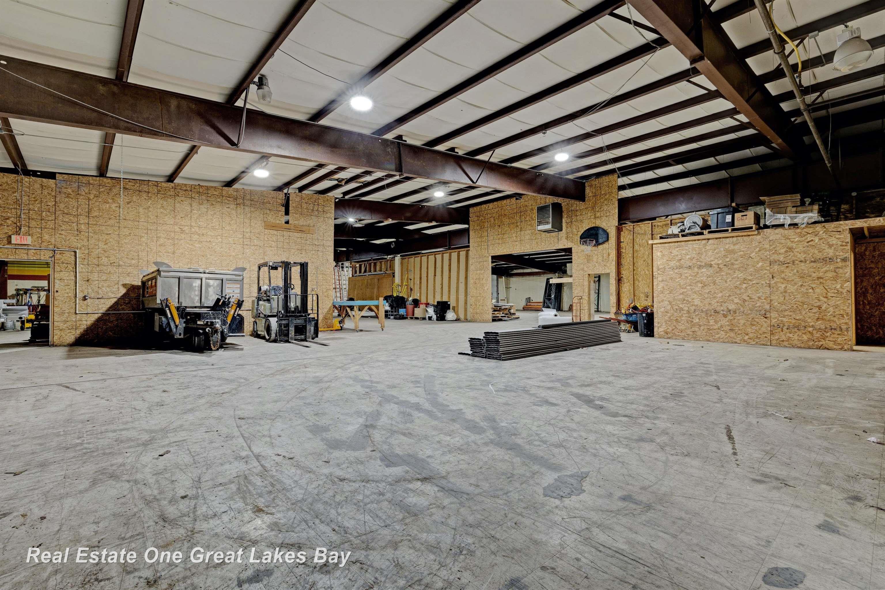 1875 Lansing Road, Charlotte, MI, 48813