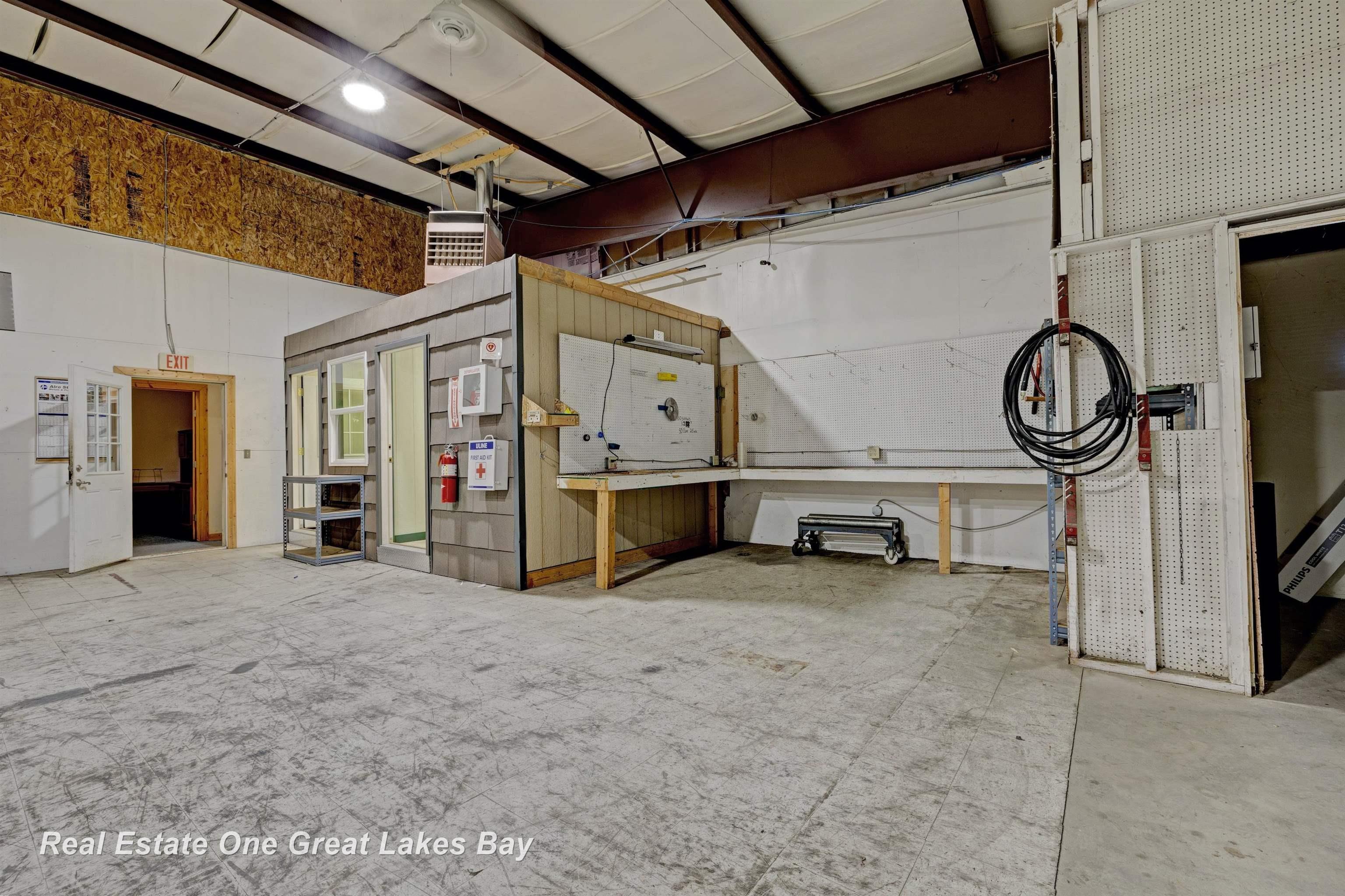 1875 Lansing Road, Charlotte, MI, 48813