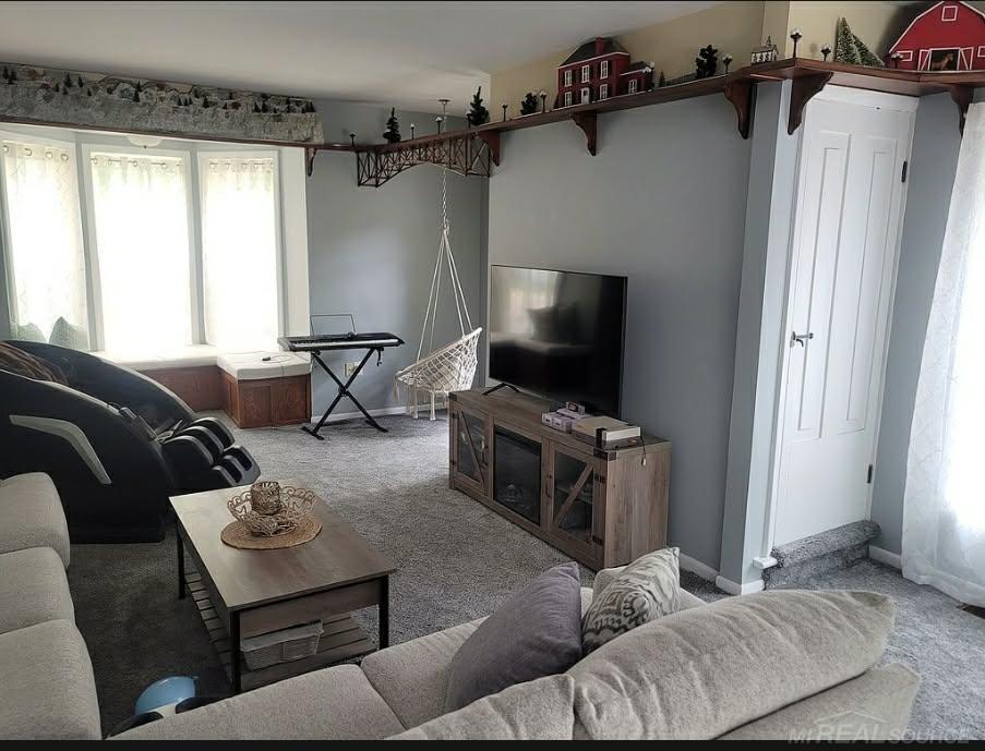 Homes for sale in Lexington Village Sanilac, MI | 7127 Lake St, Lexington Village Sanilac, MI 48450 | MLS# 58050198602