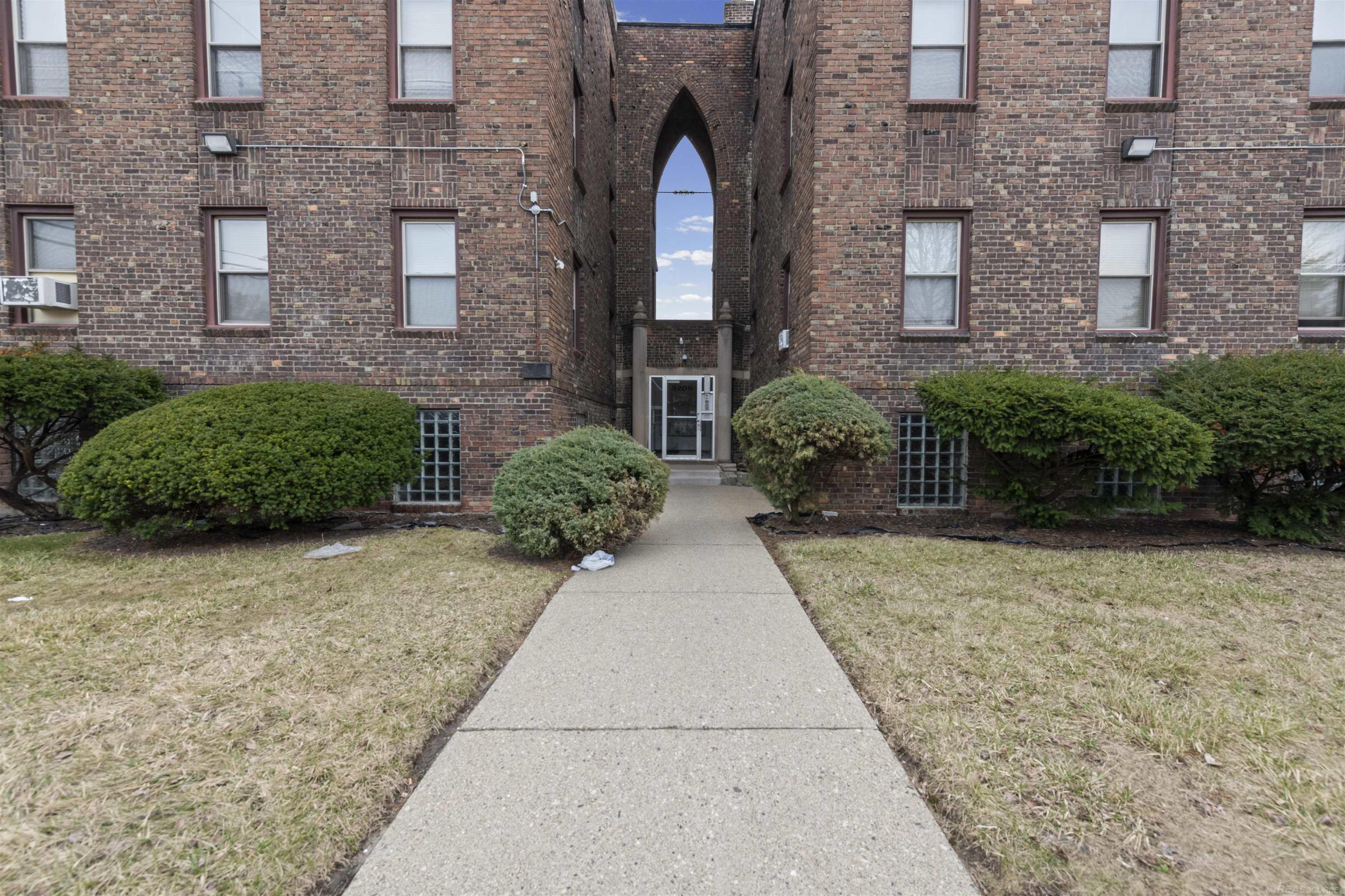 3205 Kendall Street, Detroit, MI, 48238