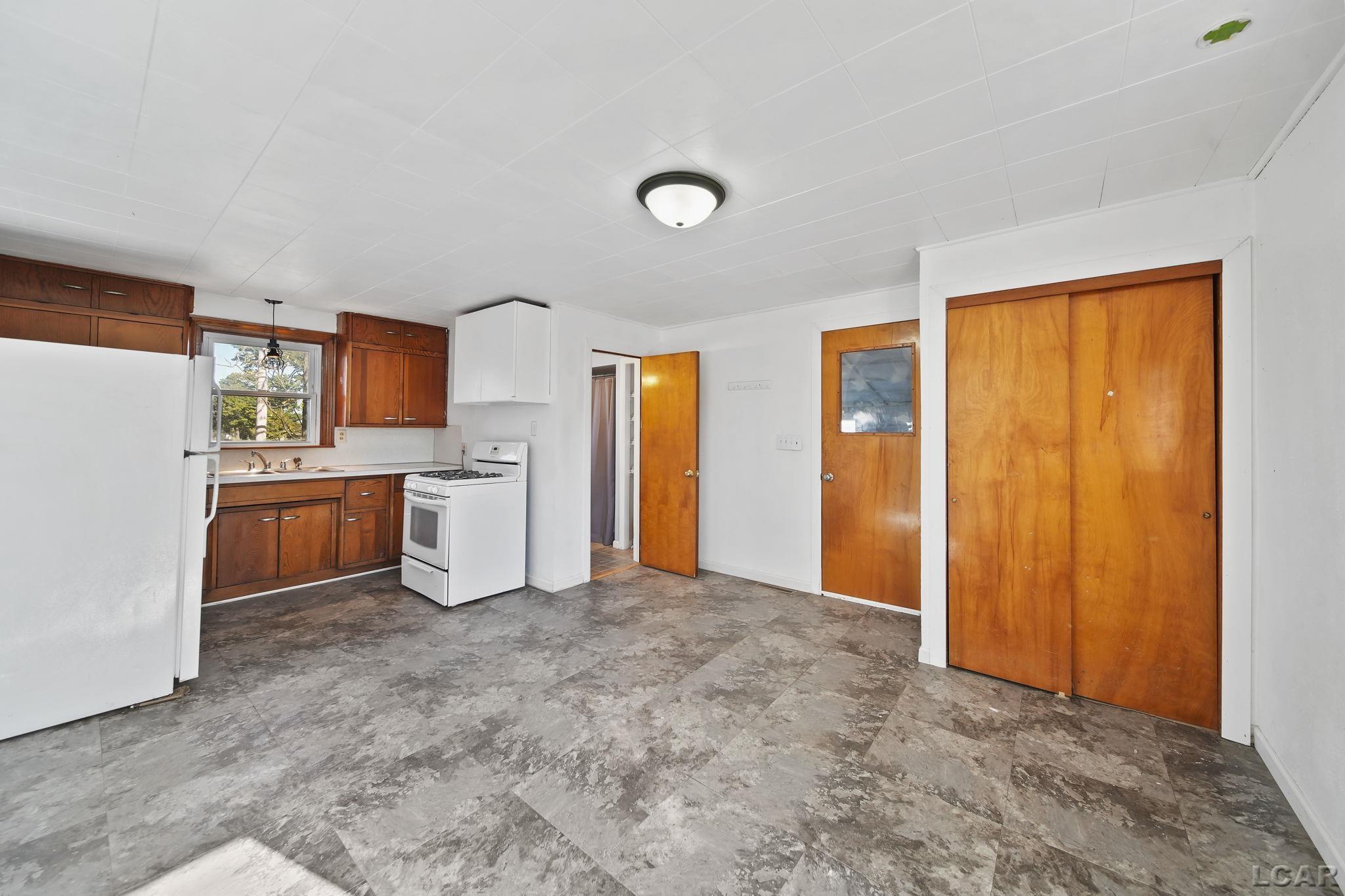 11057 Arnold Highway, Jasper, MI, 49248