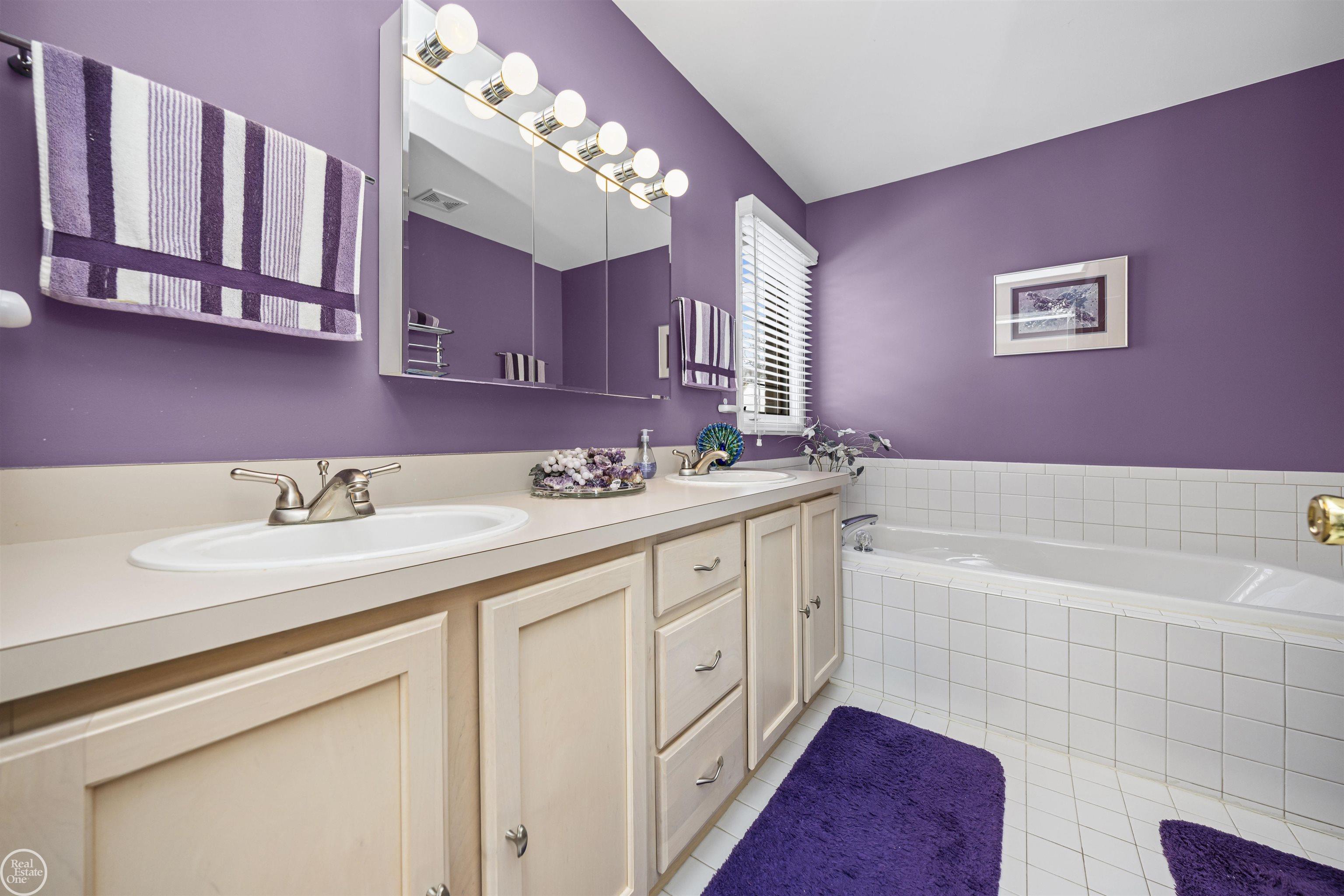 2800 Marissa Way, Shelby Twp, MI, 48316