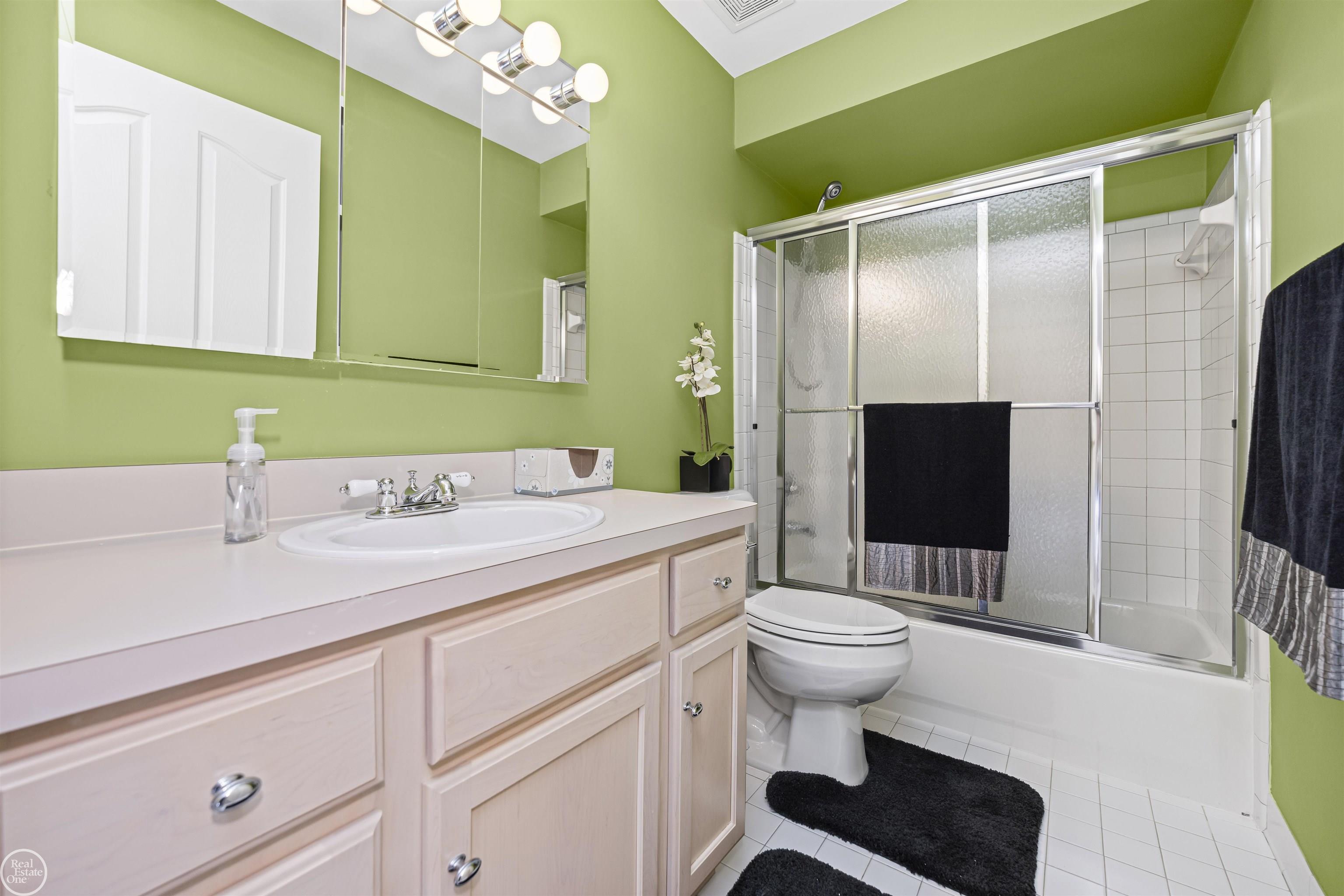 2800 Marissa Way, Shelby Twp, MI, 48316