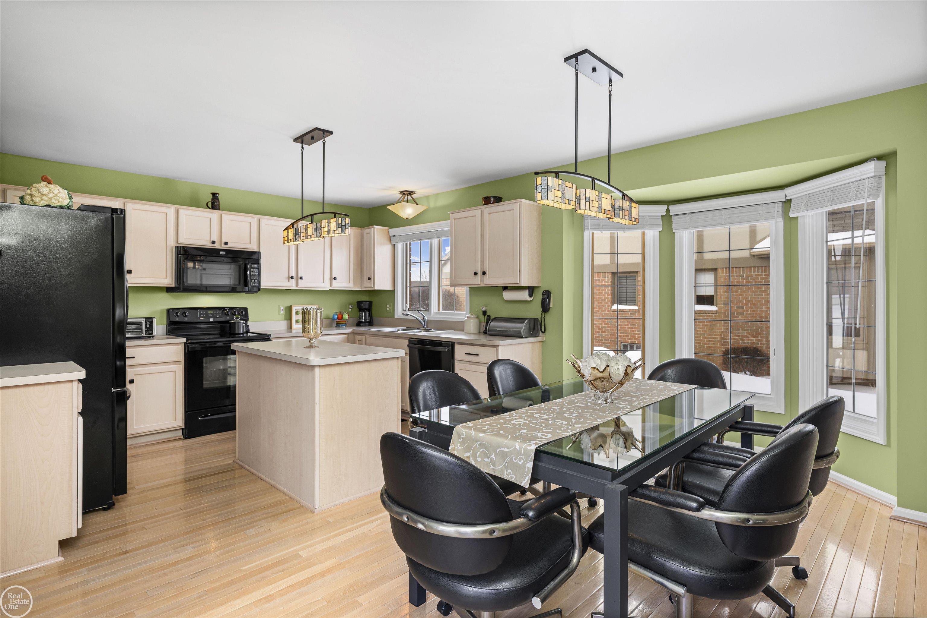 2800 Marissa Way, Shelby Twp, MI, 48316