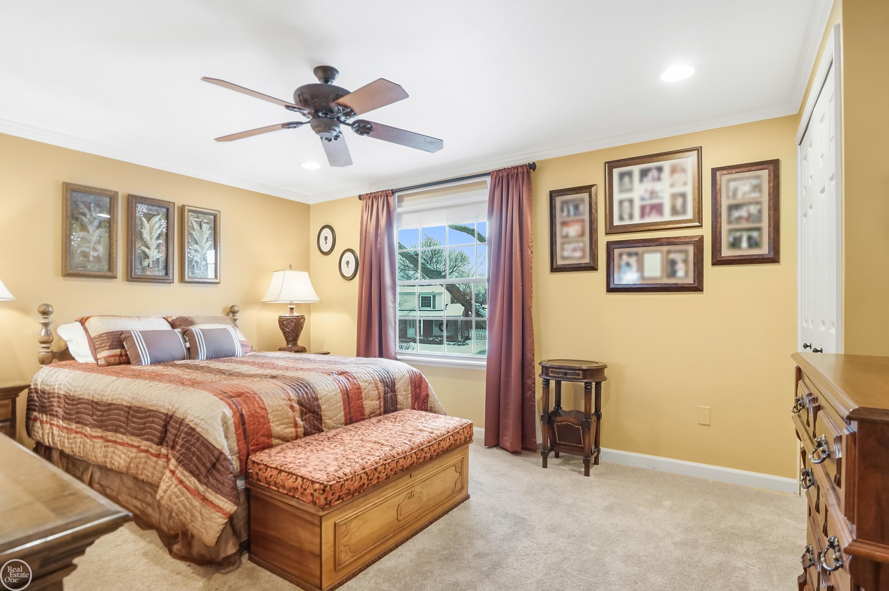 Sterling Heights, MI, 48310