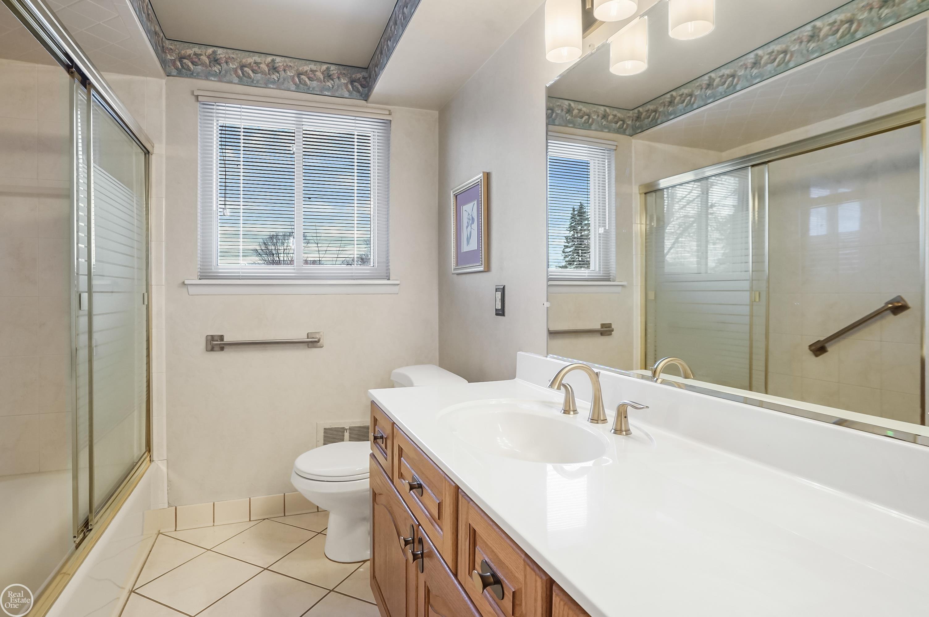 Sterling Heights, MI, 48310