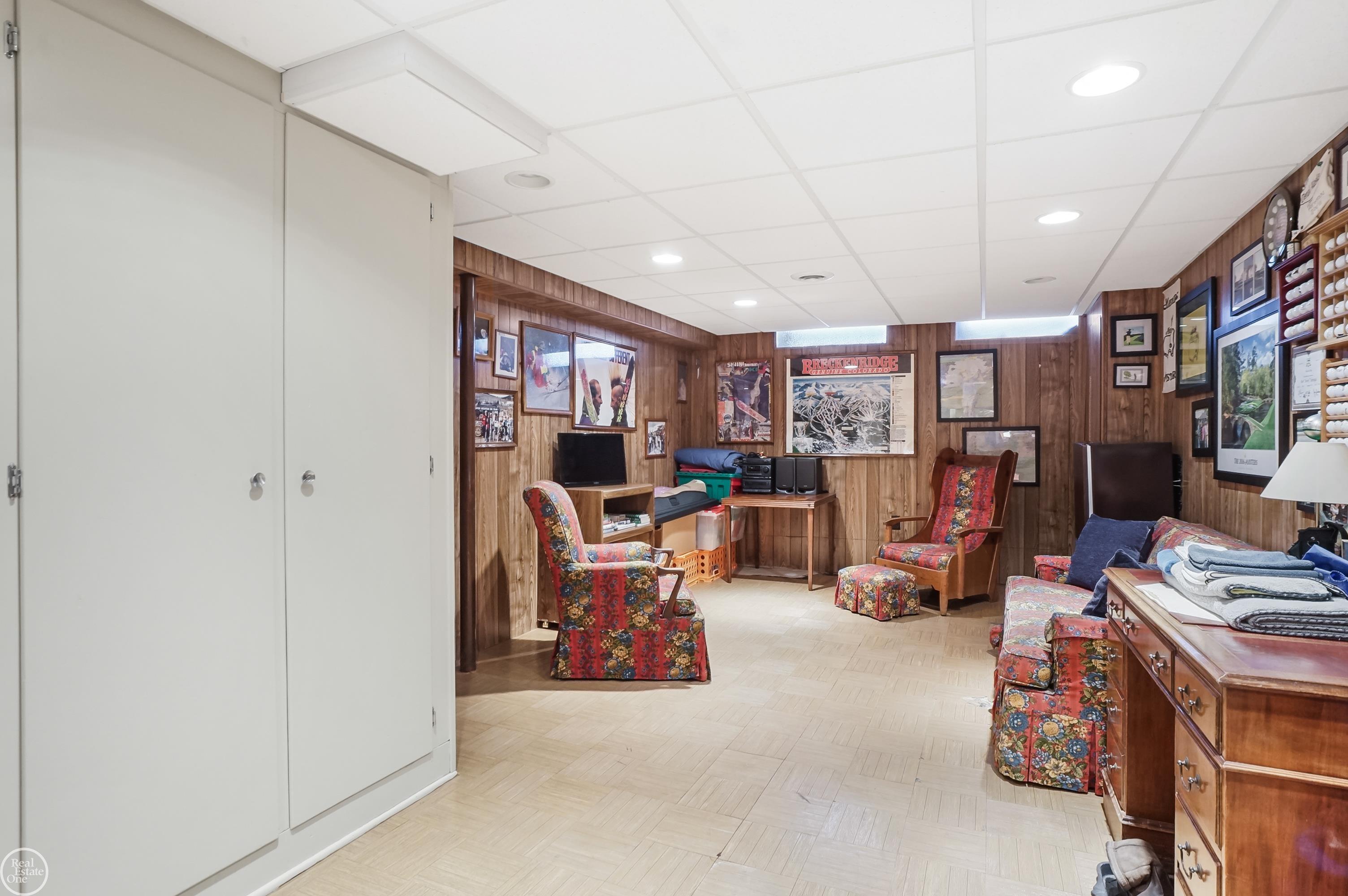 Sterling Heights, MI, 48310