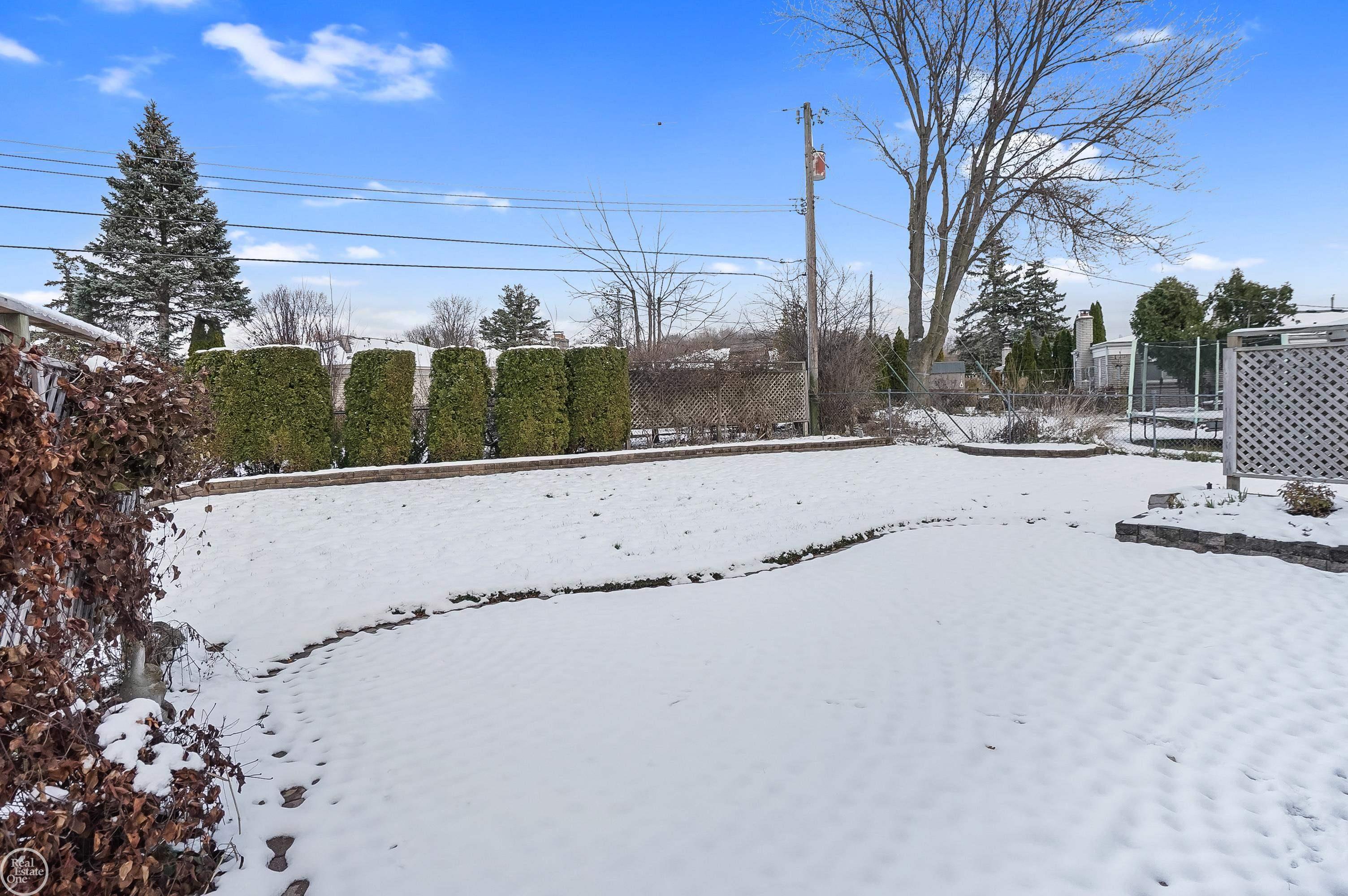 Sterling Heights, MI, 48310