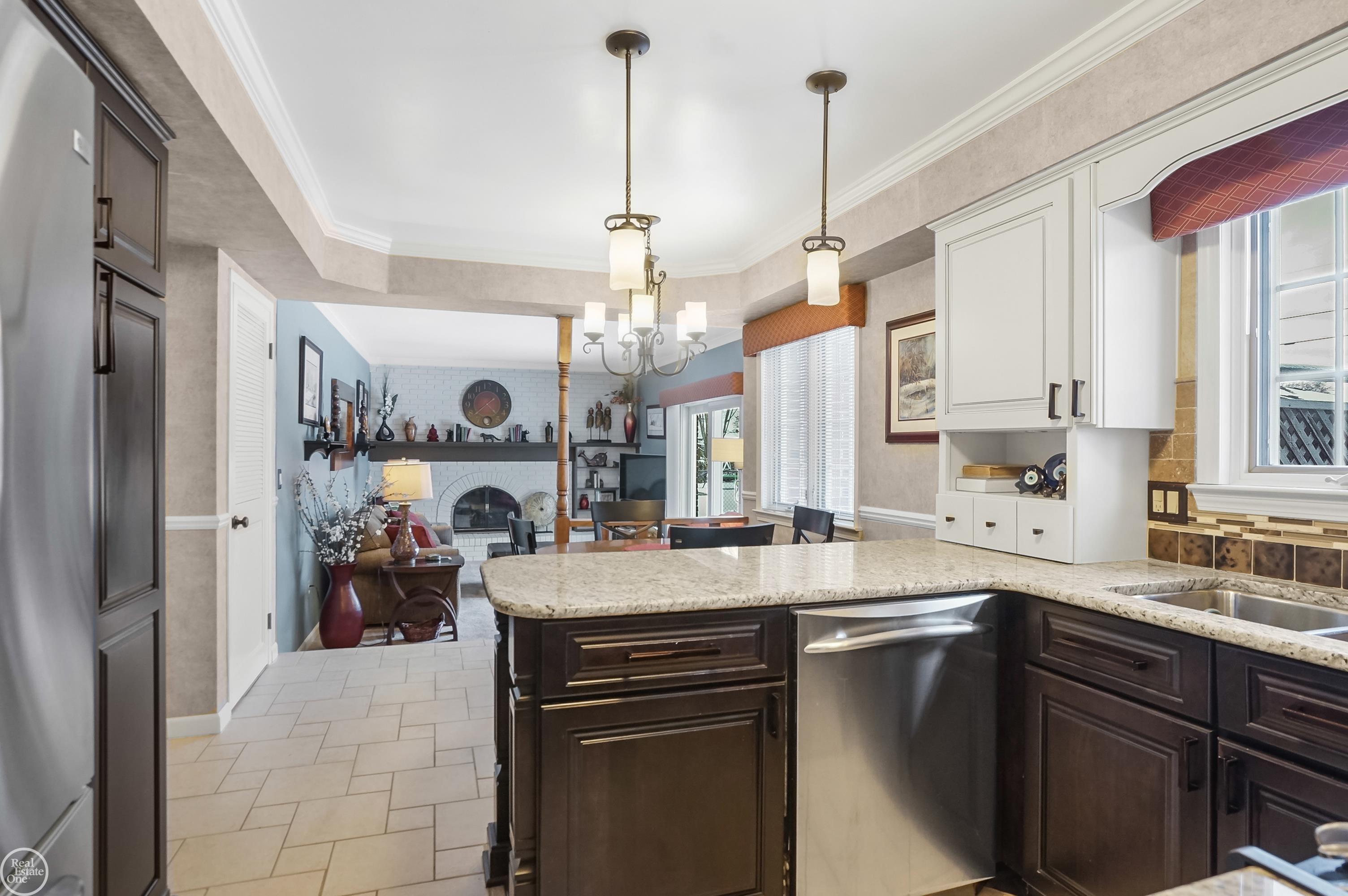 Sterling Heights, MI, 48310