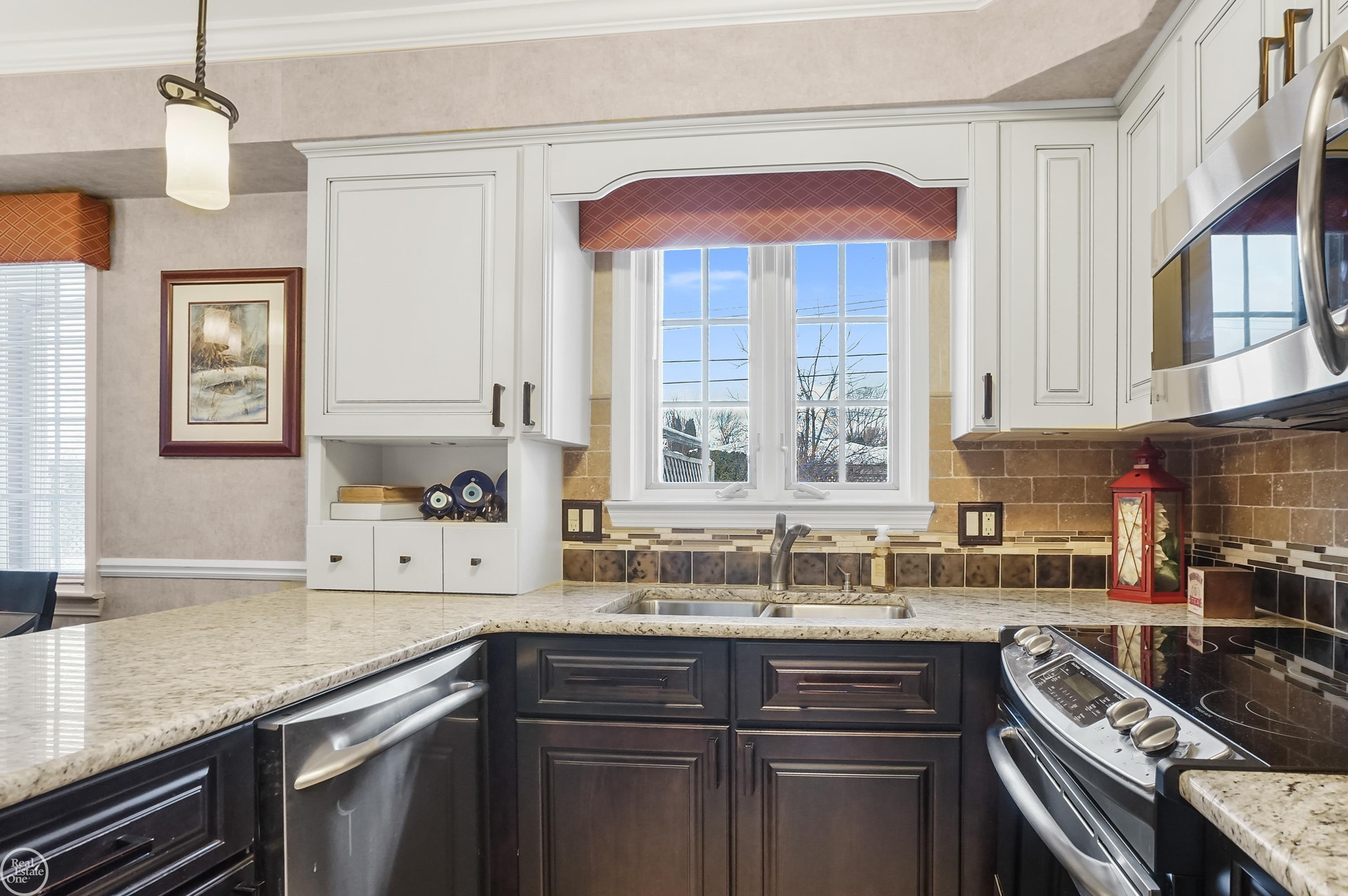 Sterling Heights, MI, 48310